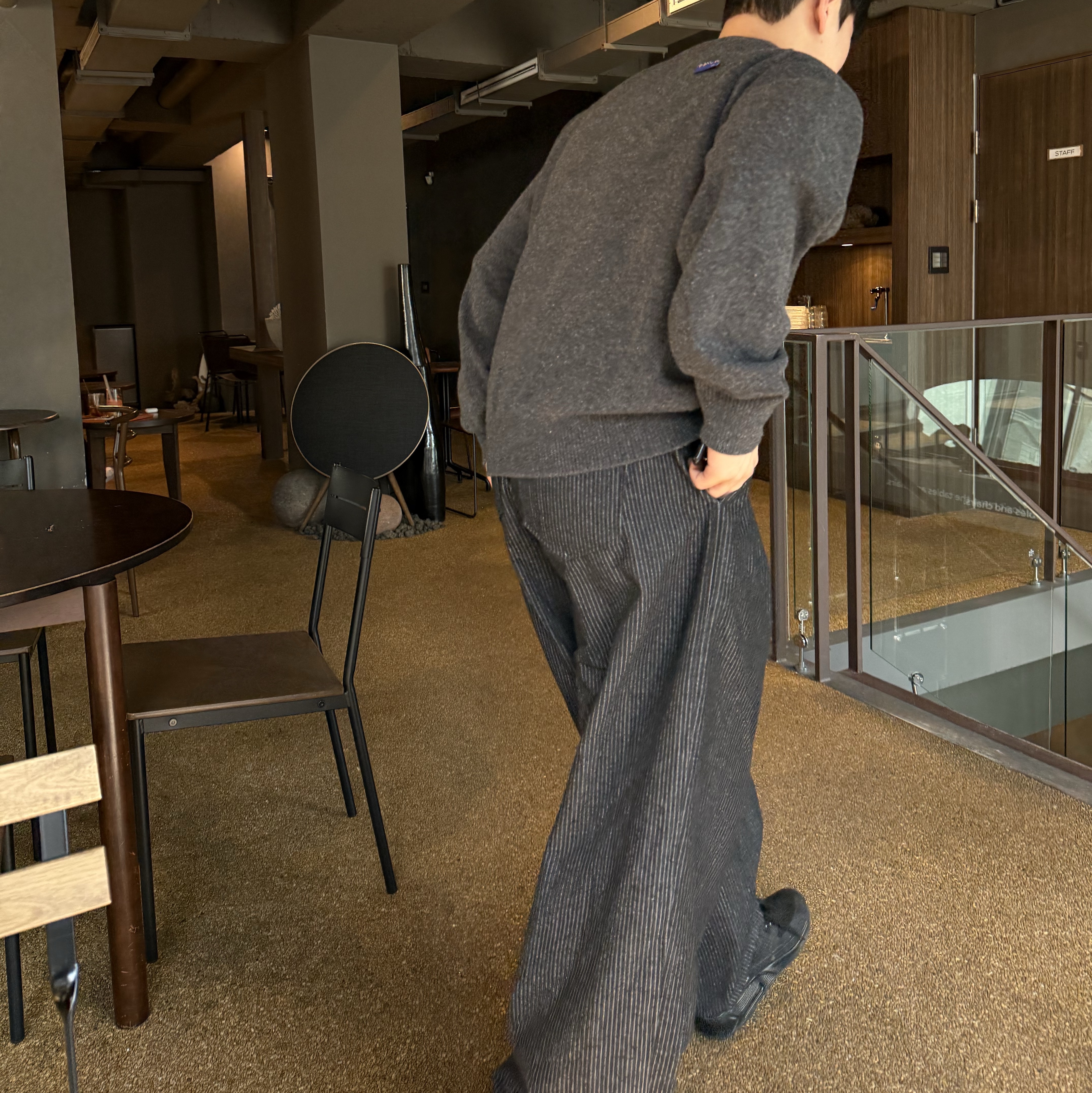 Ader Error Sig; TRS Tag Knit 01 Charcoal 착용 스타일