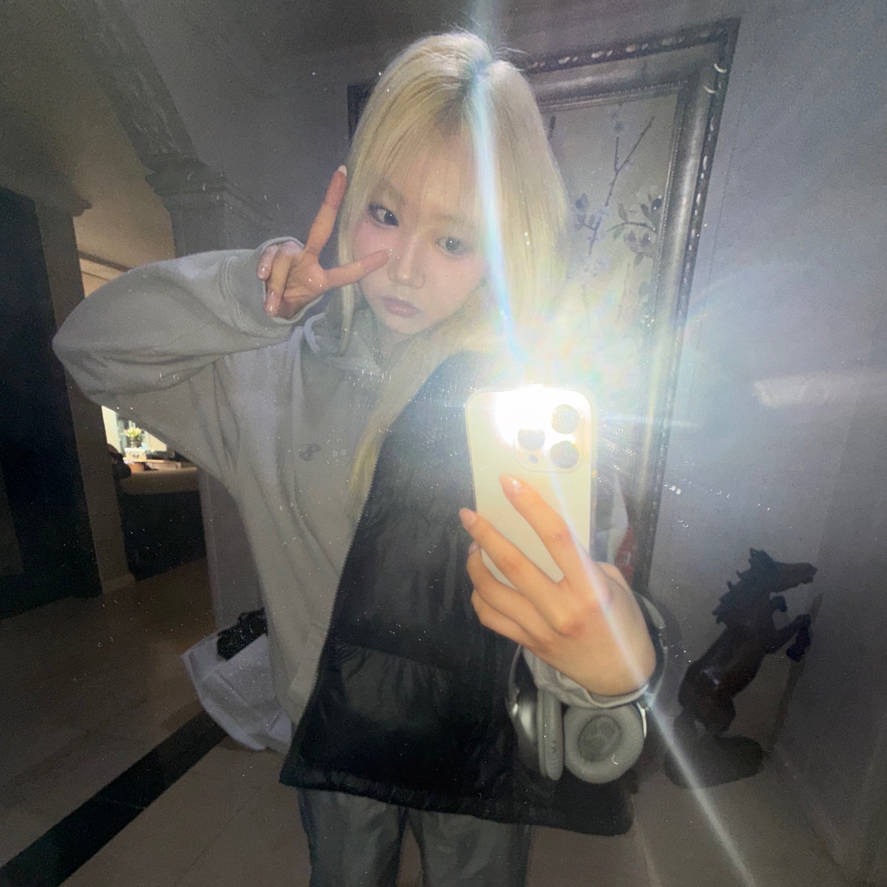 Sansan Gear Logo Hoodie Light Purple - 24SS 착용 스타일 - 2