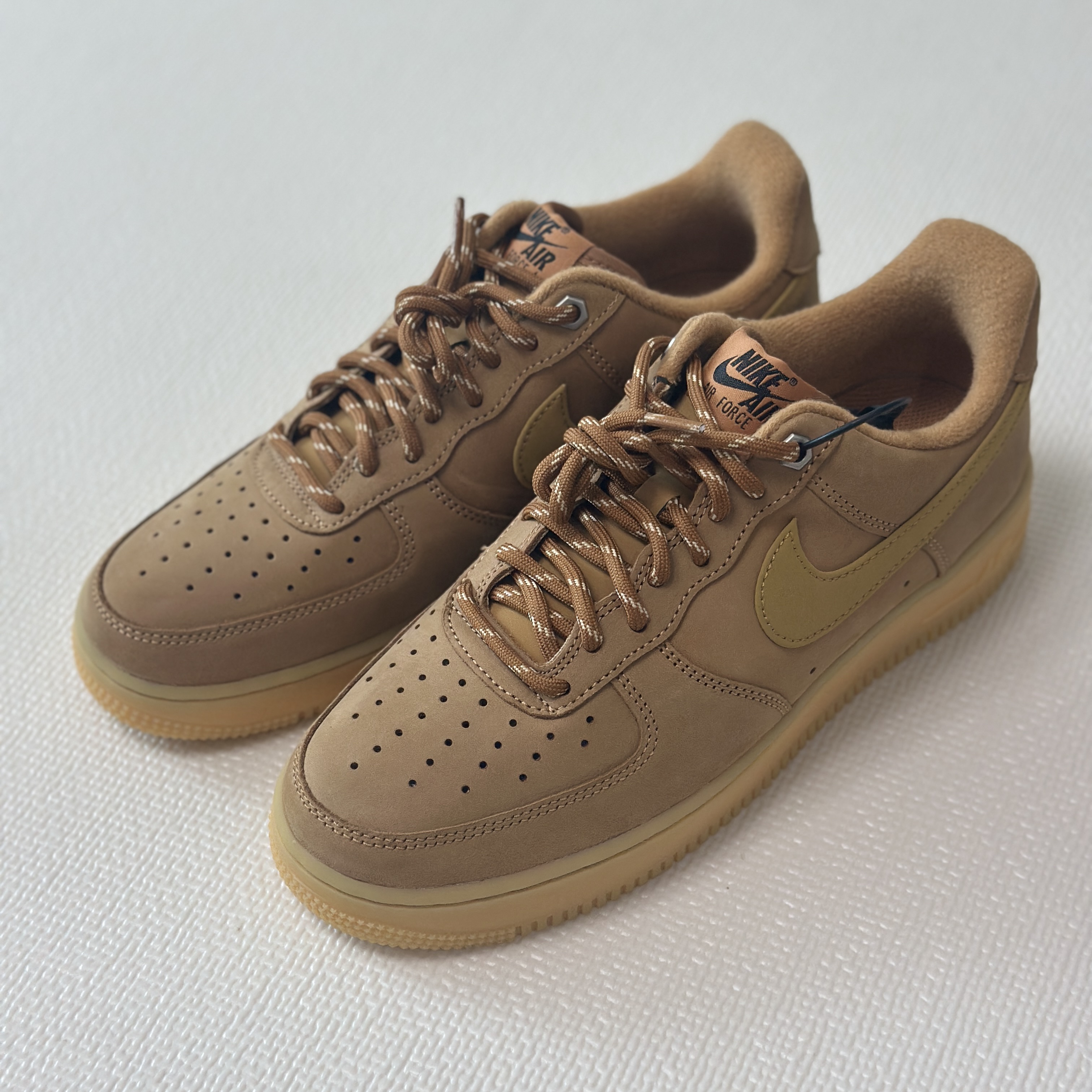 Nike Air Force 1 '07 WB Flax 착용 스타일