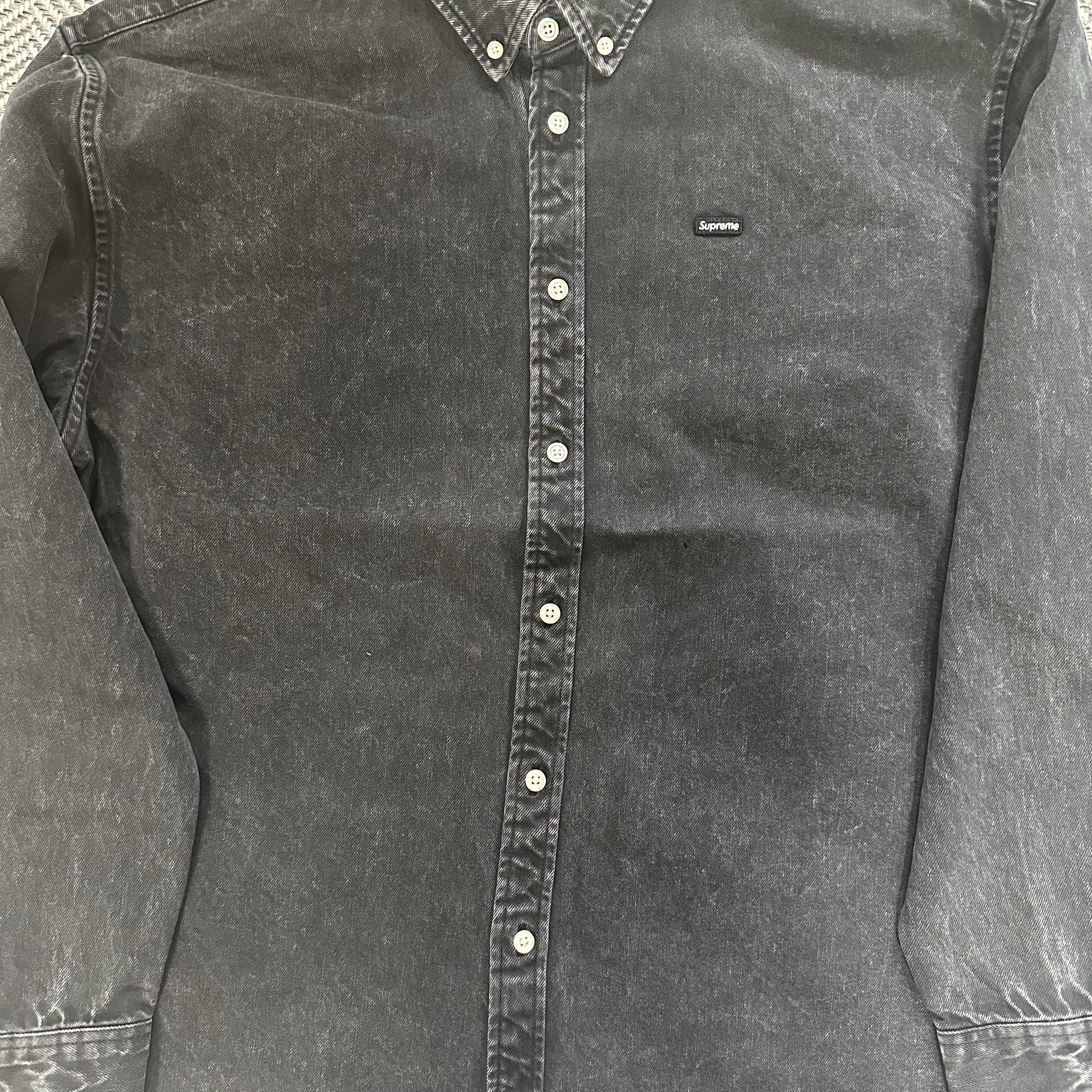 Supreme Small Box Denim Shirt Black - 25SS 착용 스타일