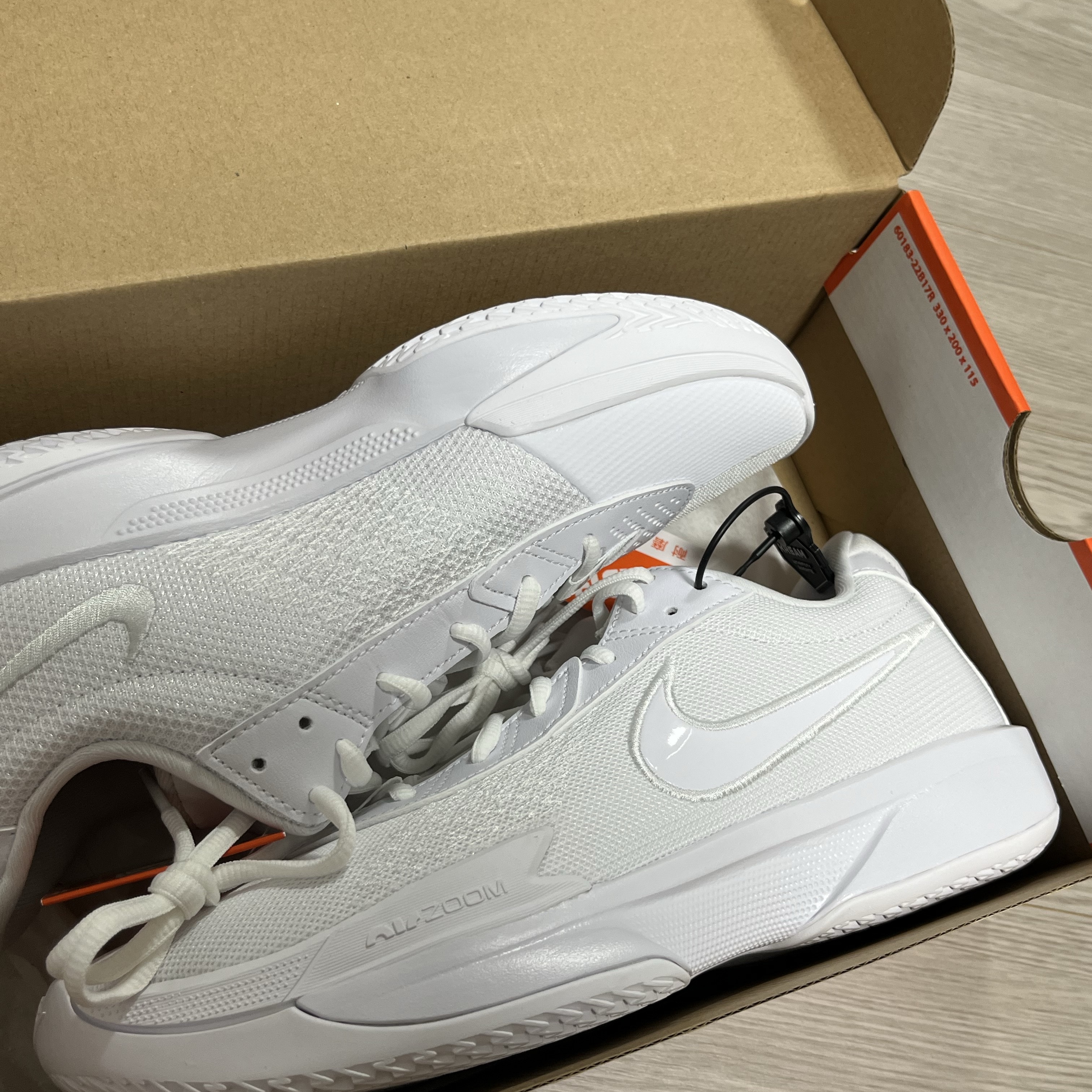 Nike G.T. Cut Academy EP White Photon Dust 착용 스타일