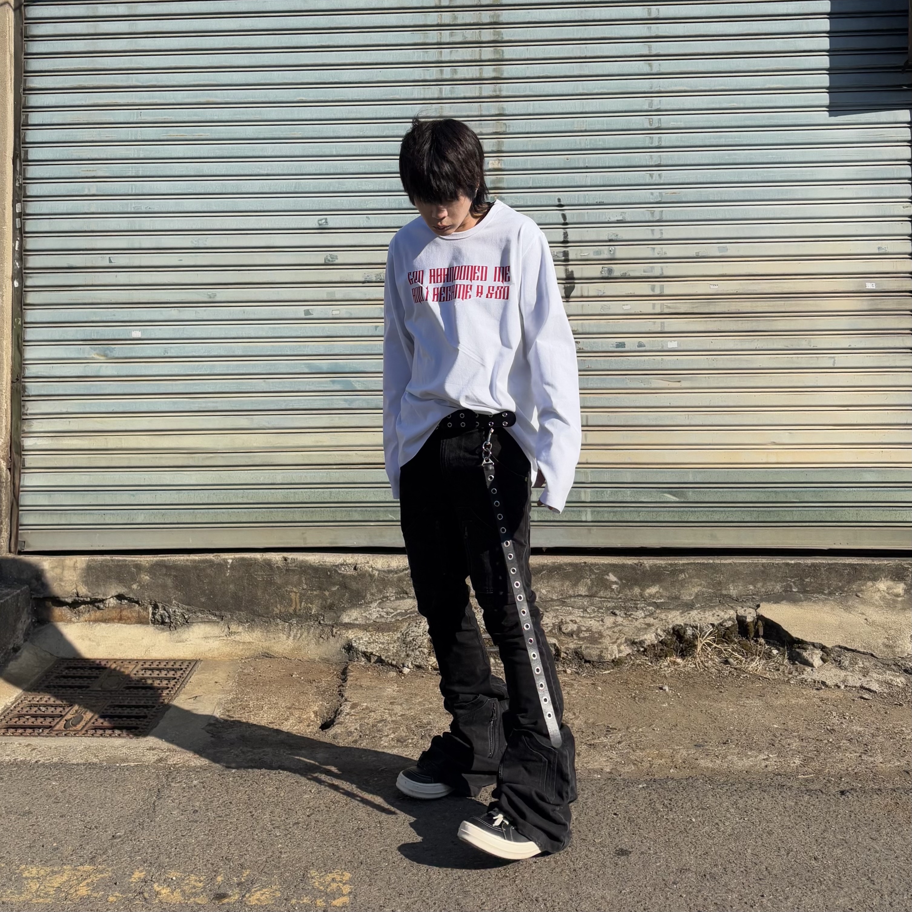 Rick Owens Lido Vintage Sneakers Black Milk, AJOBYAJO The Contorted Excuse Long Sleeves T-Shirt White 착용 스타일 - 4