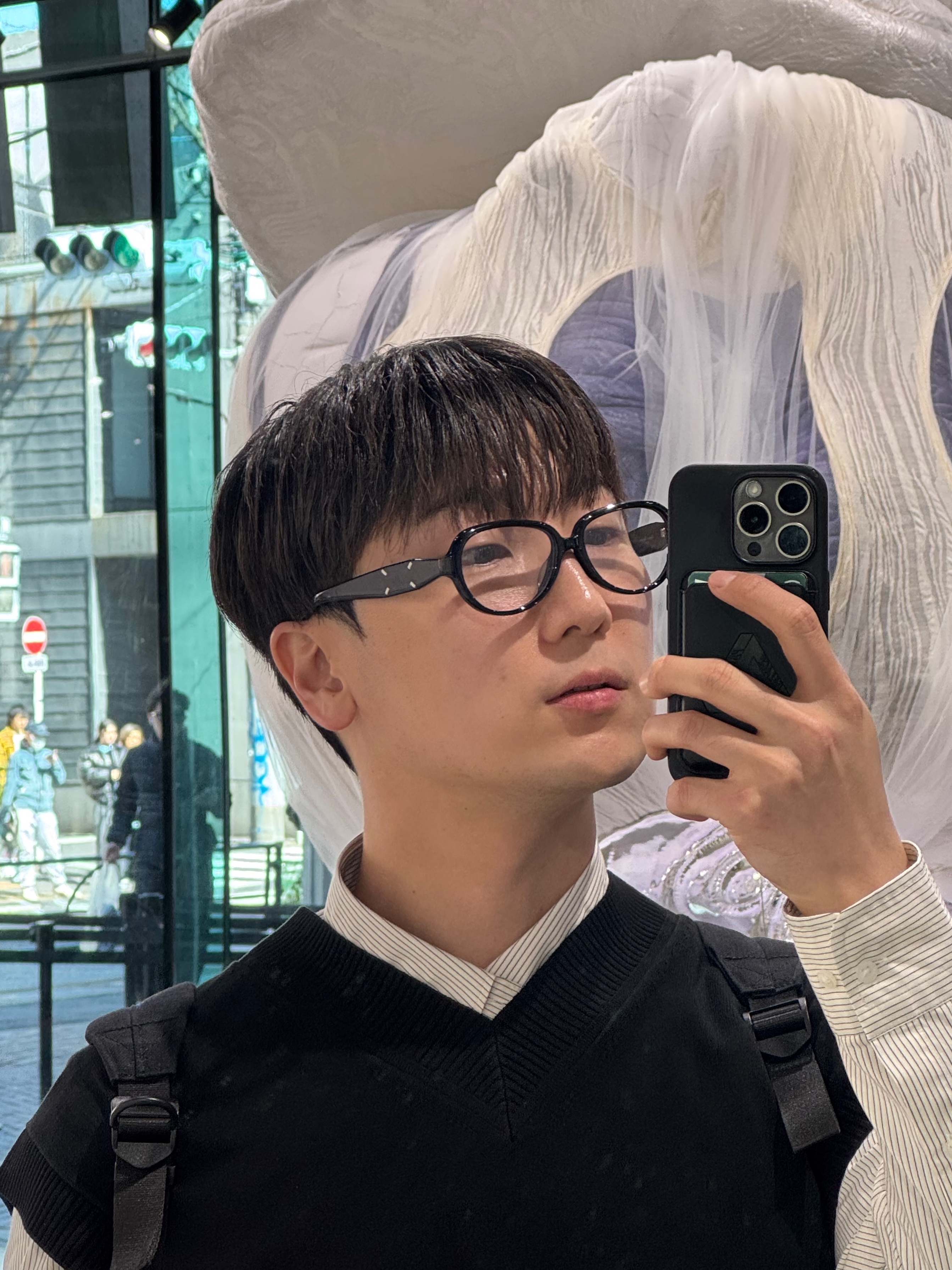 젠틀 몬스터 x 메종 마르지엘라 MM211 블랙 클리어 착용 스타일