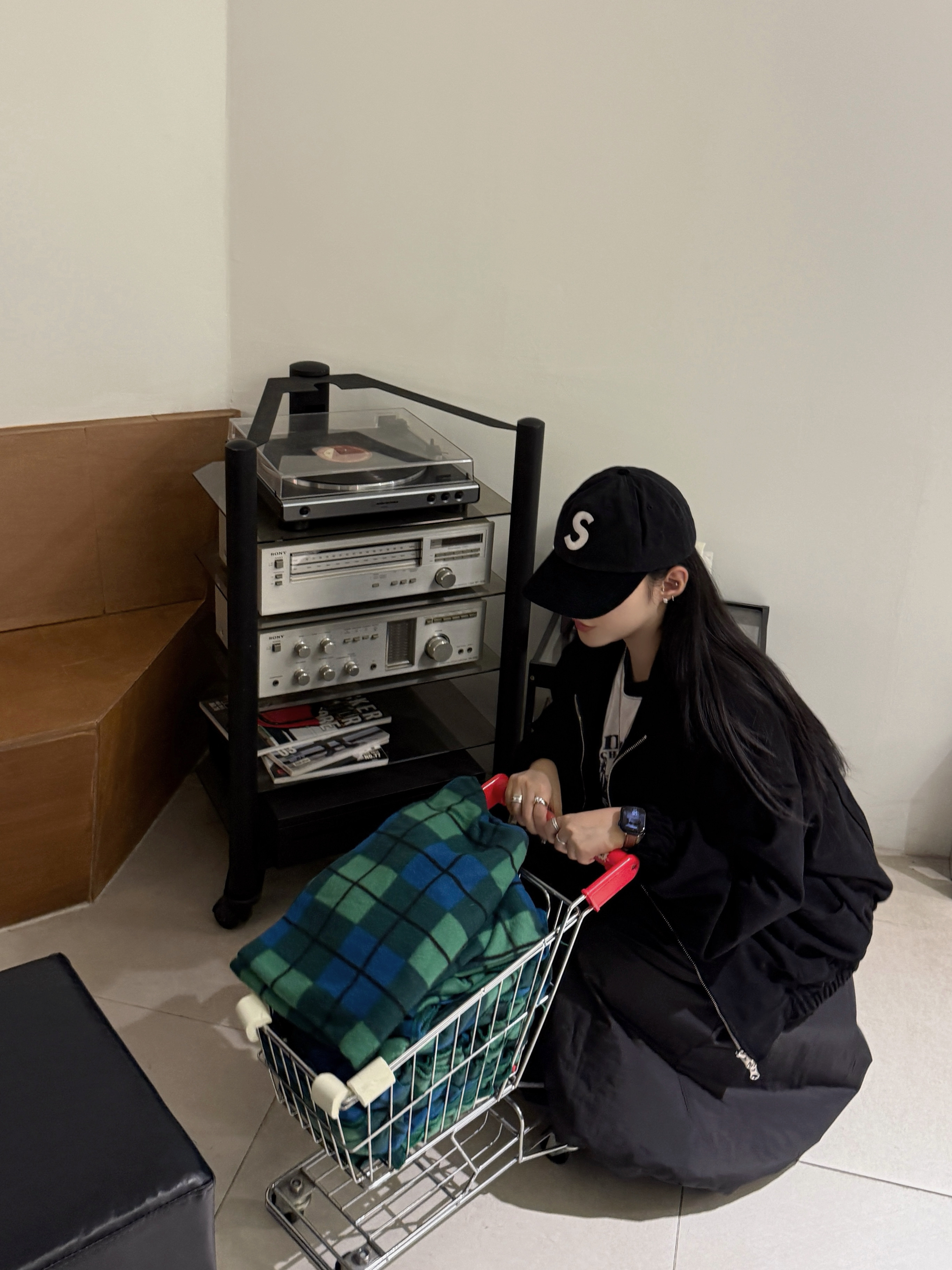 Supreme Boiled Wool S Logo 6-Panel Black - 22FW, Jordan 1 Retro High OG Chicago 2022 착용 스타일 - 8