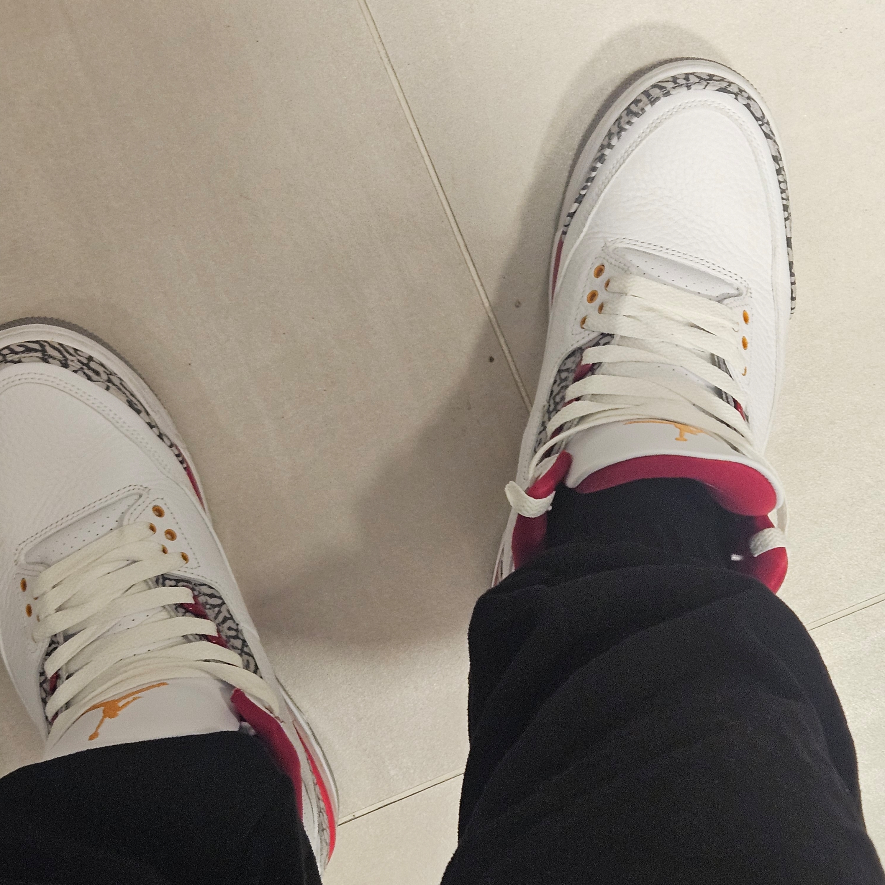 Jordan 3 Retro Cardinal Red 착용 스타일