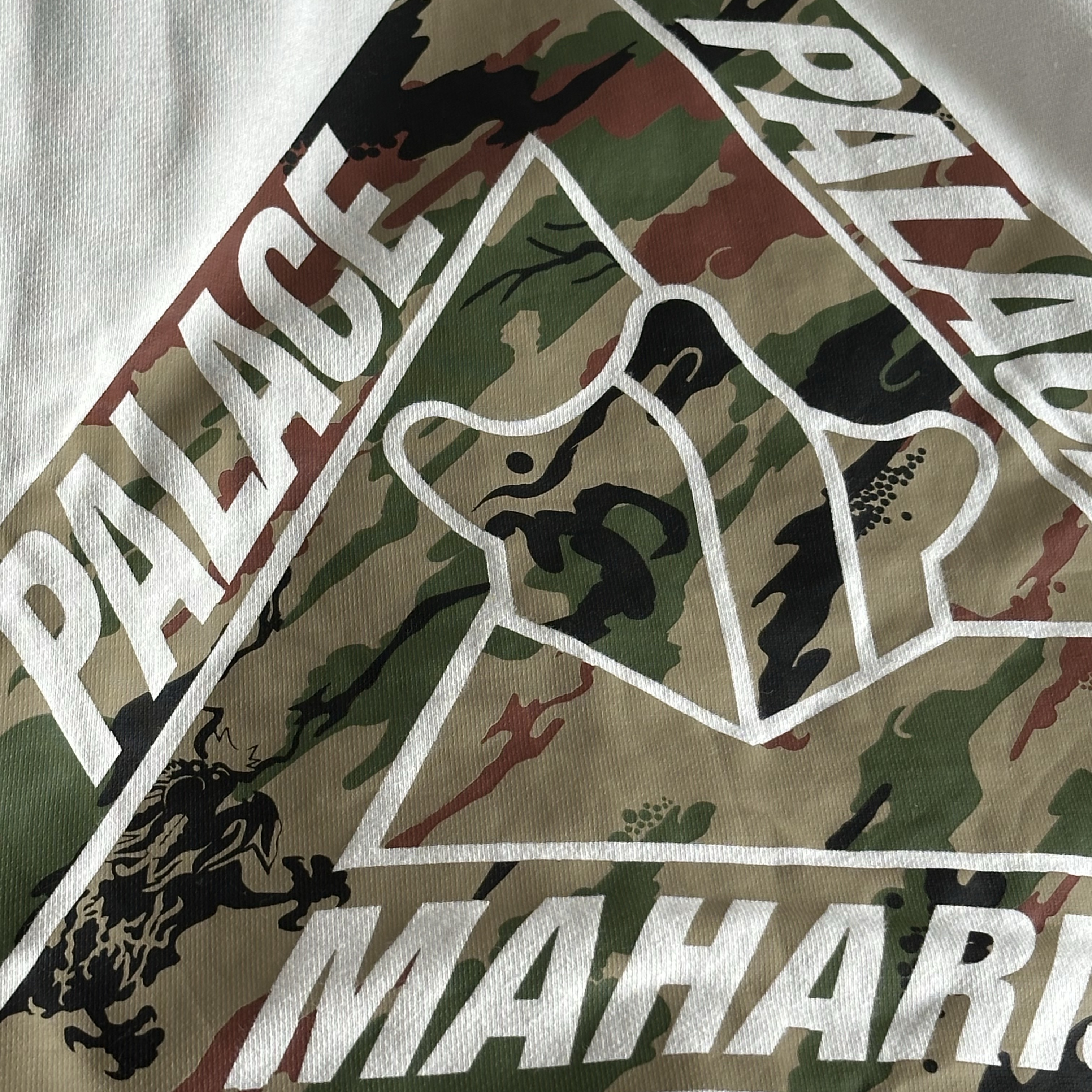 Palace x Maharishi Tri-Bonsai DPM Hood Stone - 25SS 착용 스타일 - 2