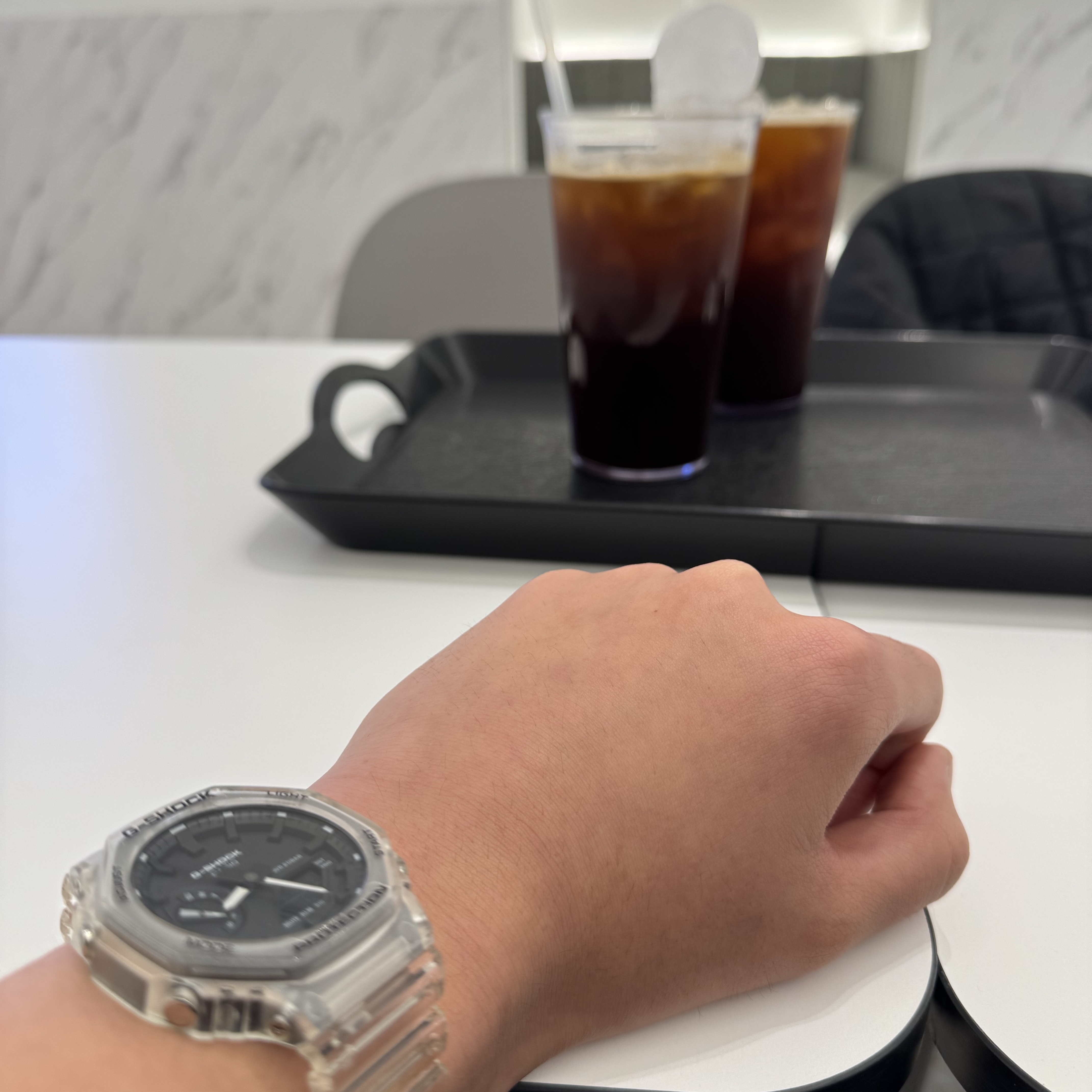 Casio G-Shock GA-2100SKE-7A 착용 스타일
