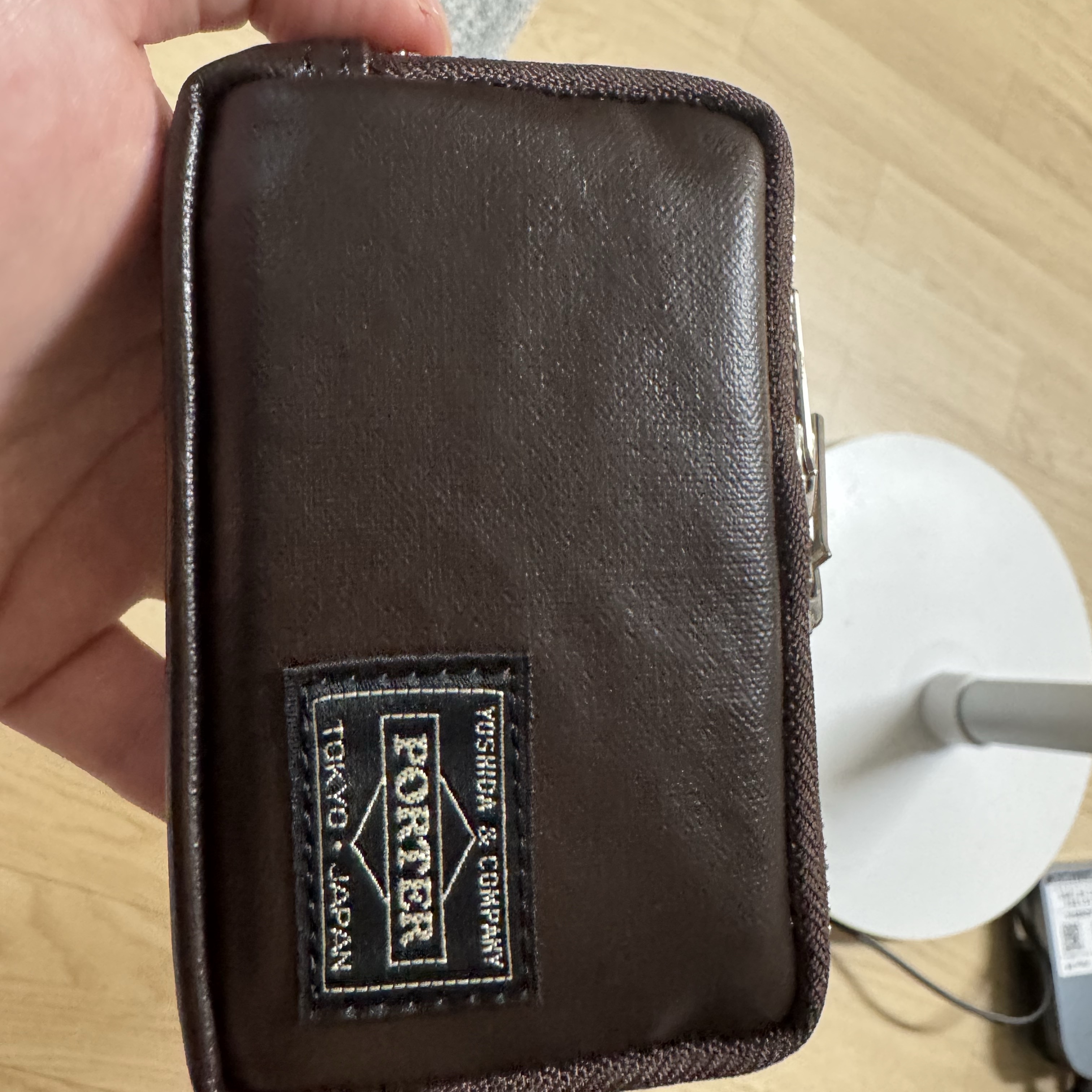 Porter Freestyle Multi Coin Case Brown 착용 스타일 - 3