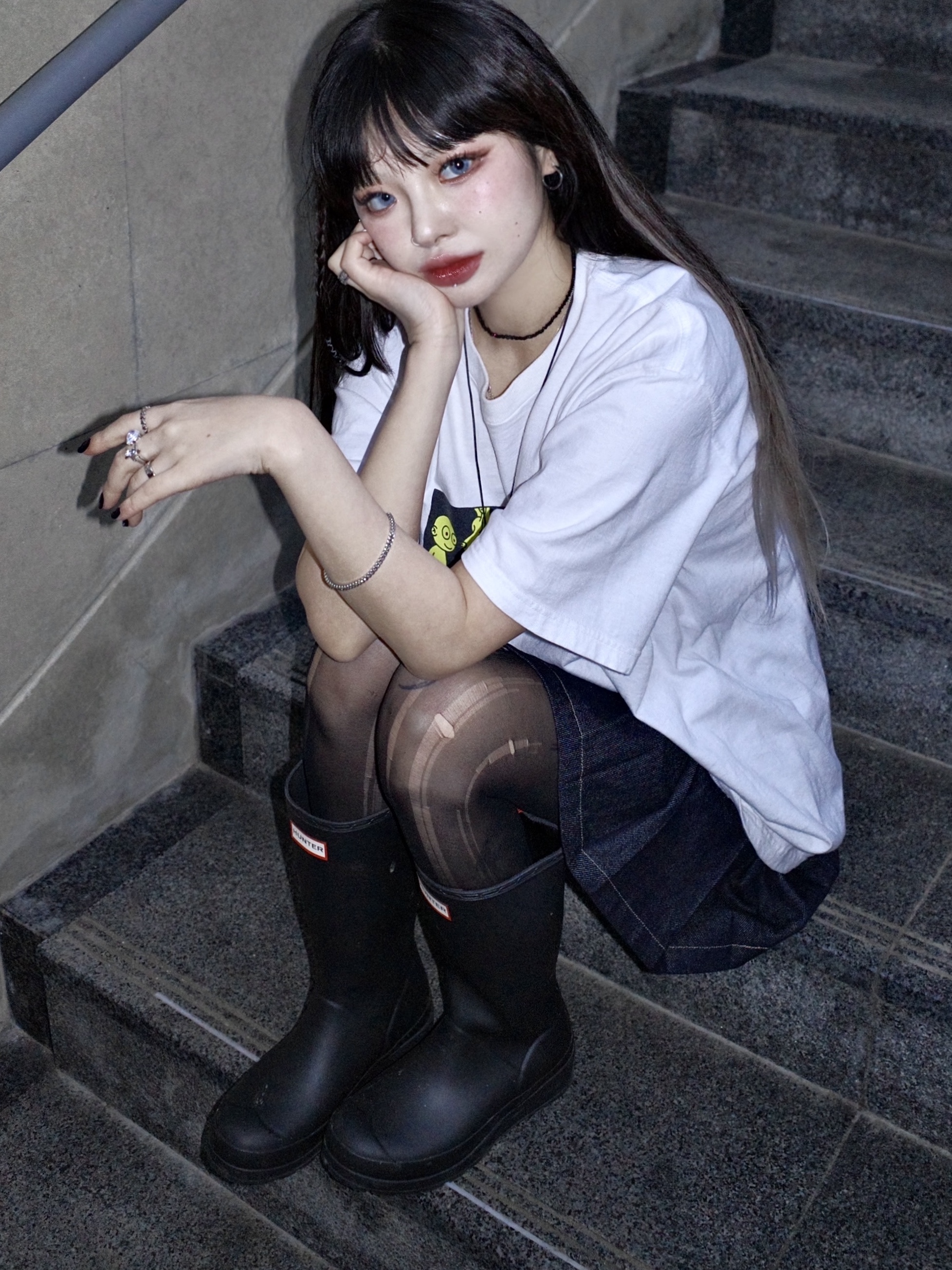 (W) Hunter Play Tall Wellington Rain Boots Black 착용 스타일