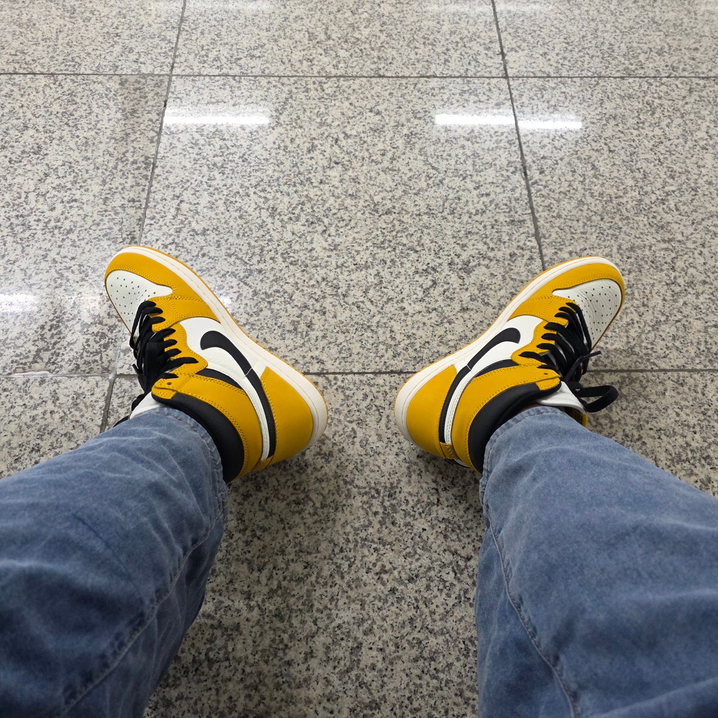 Jordan 1 Retro High OG Yellow Ochre 착용 스타일