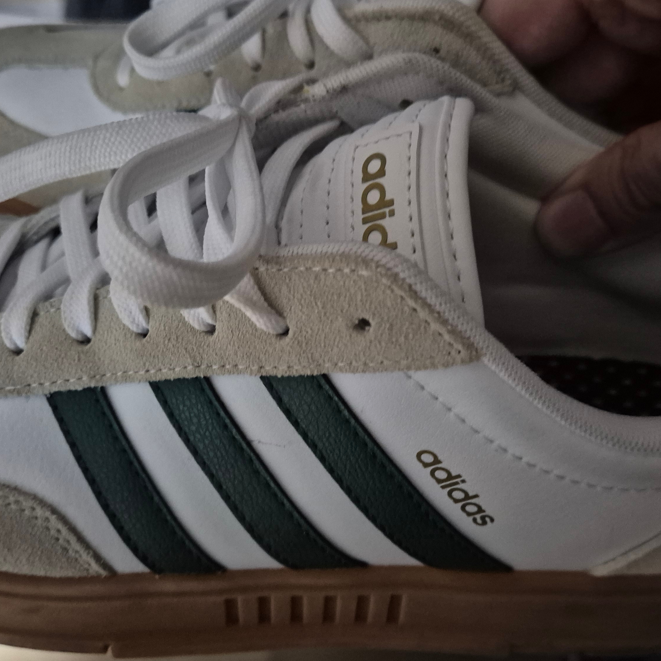 Adidas Gradas Collegiate Green 착용 스타일