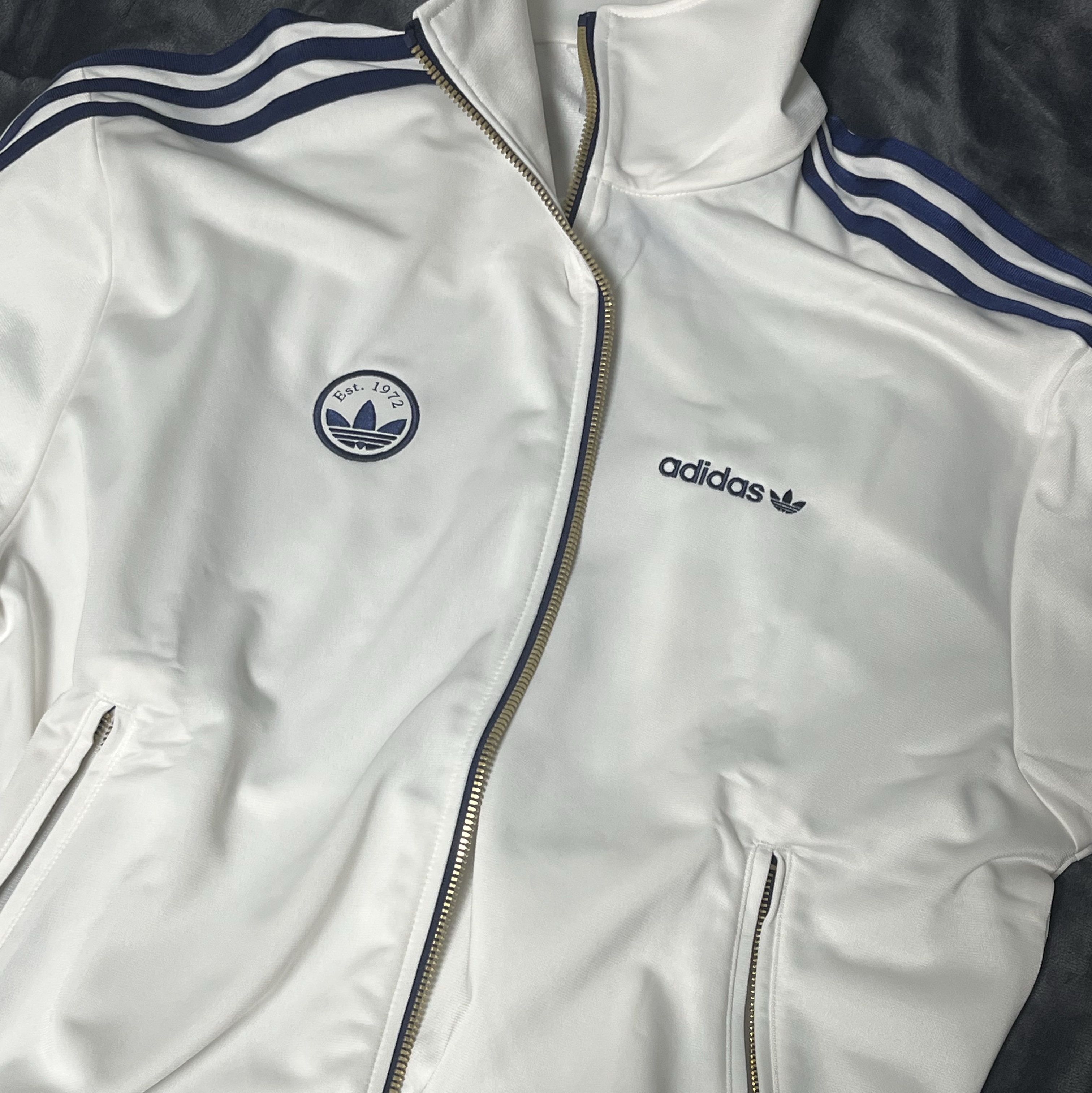 (W) Adidas Firebird Badge Track Top Cloud White - KR Sizing 착용 스타일