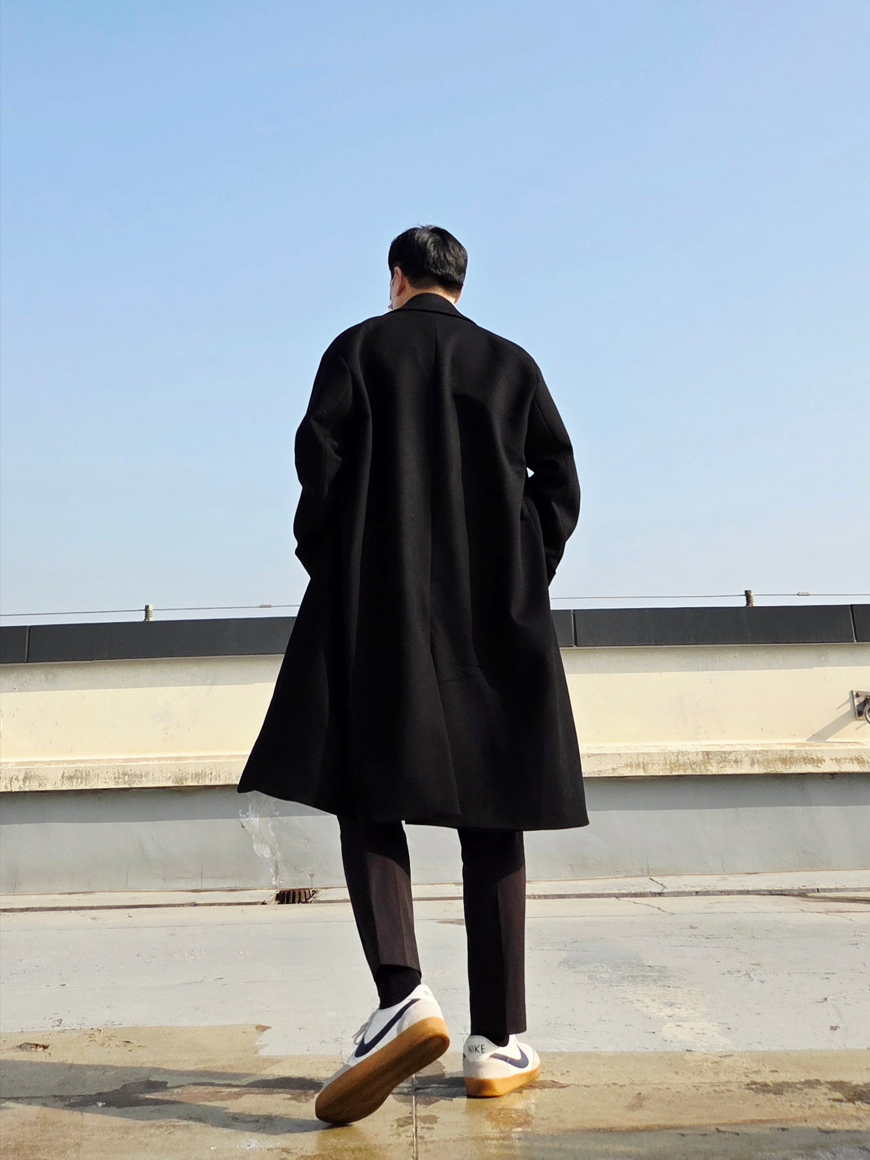 Nike x J.Crew Killshot 2 Sail Midnight Navy, OJOS Paneled Crop Shell Jacket Black 착용 스타일 - 4