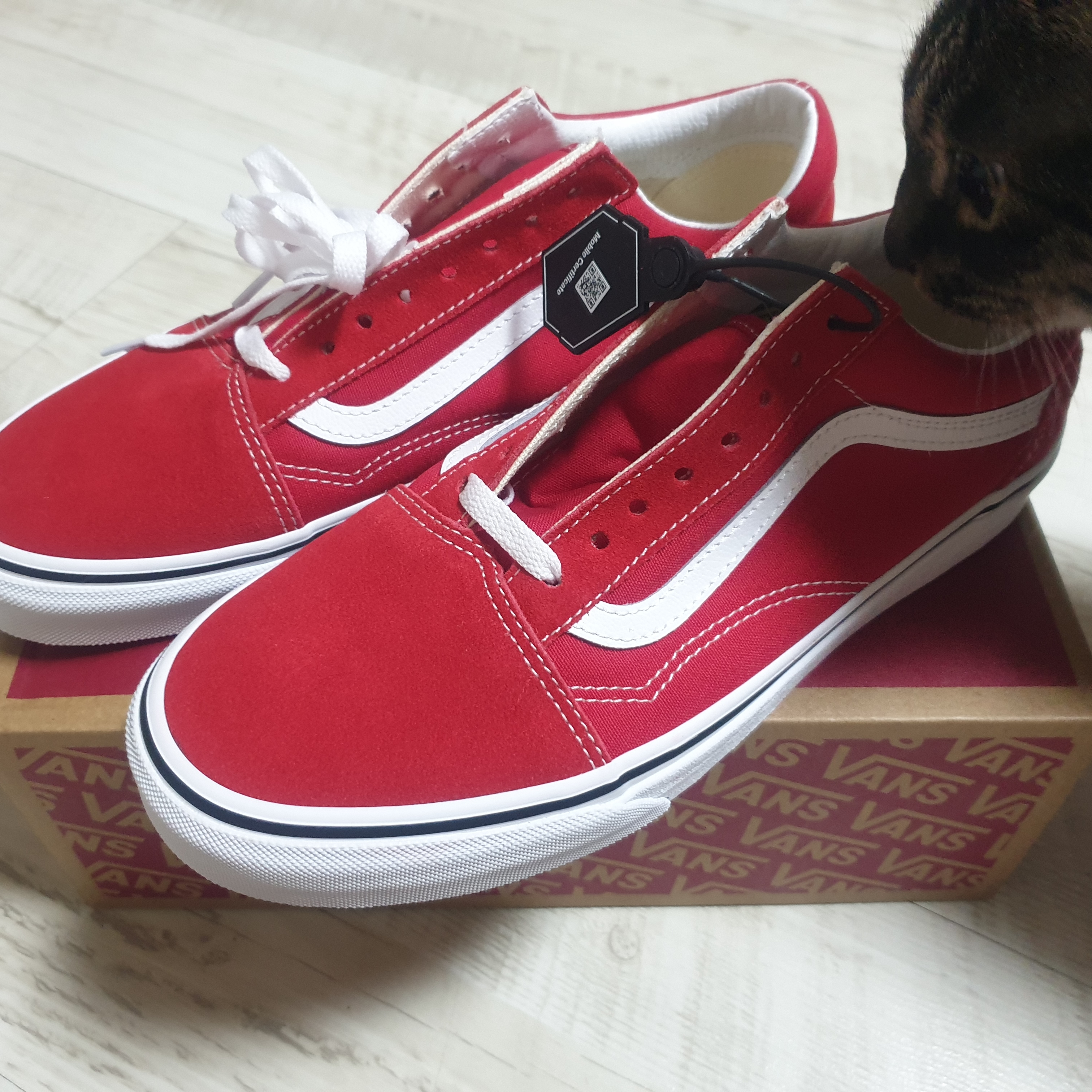 Vans Old Skool Racing Red 착용 스타일