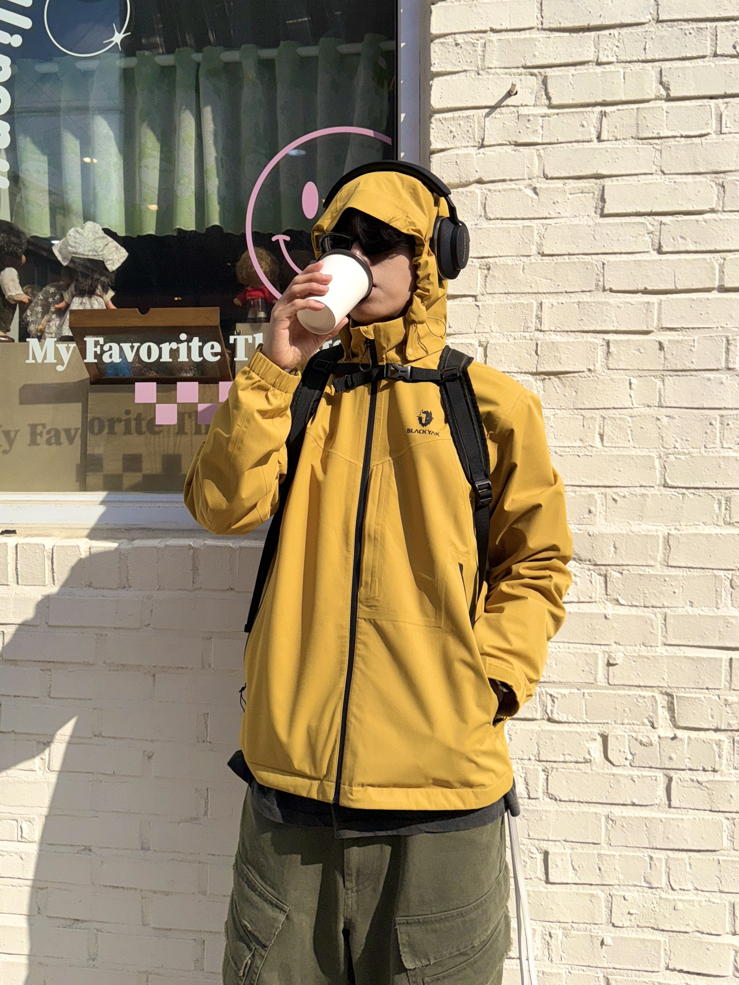 Balenciaga Swift Oval Sunglasses Black, Nonnod Double Pocket Cargo Pants Vintage Khaki 착용 스타일 - 3