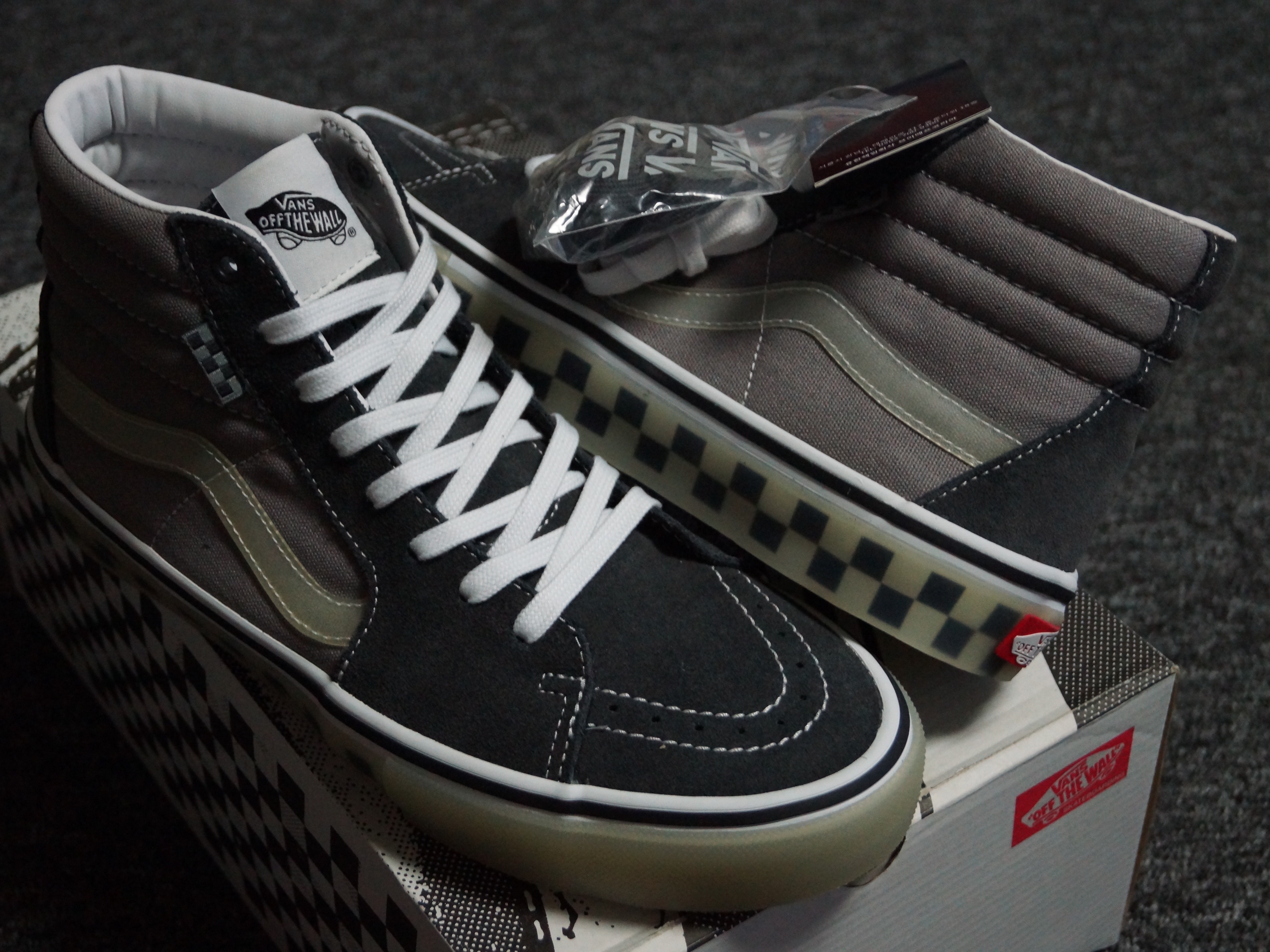 Vans Skate Sk8-Hi Black Grey 착용 스타일
