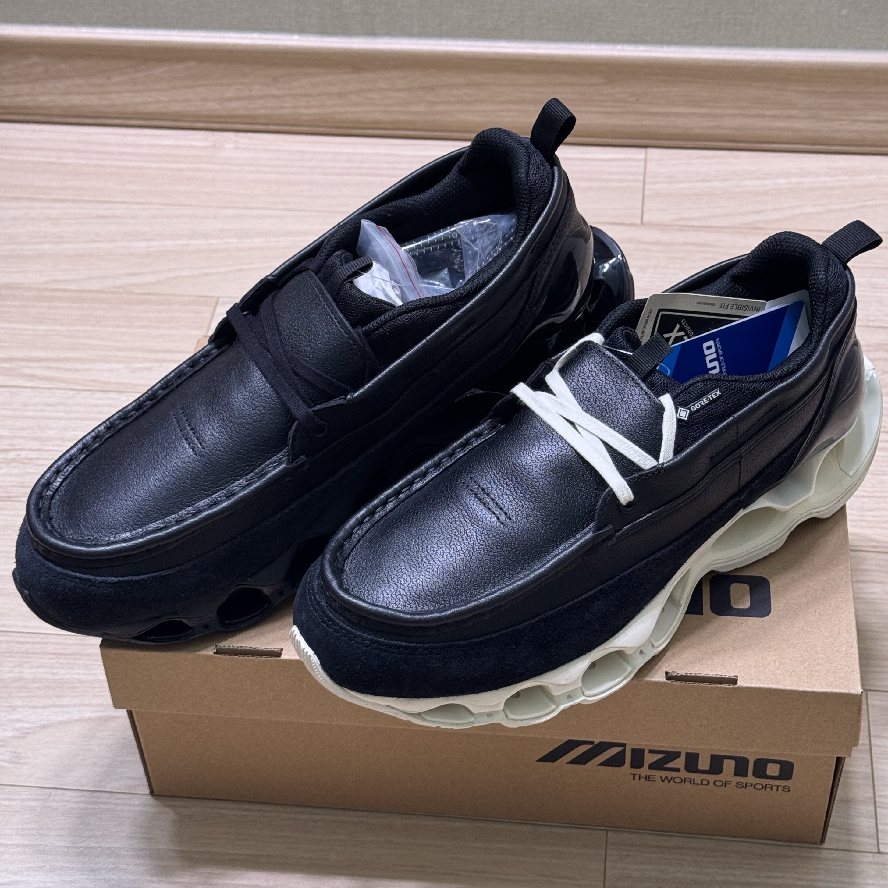 Mizuno Wave Prophecy MOC GTX Black, Mizuno Wave Prophecy MOC GTX Black Off White 착용 스타일 - 2