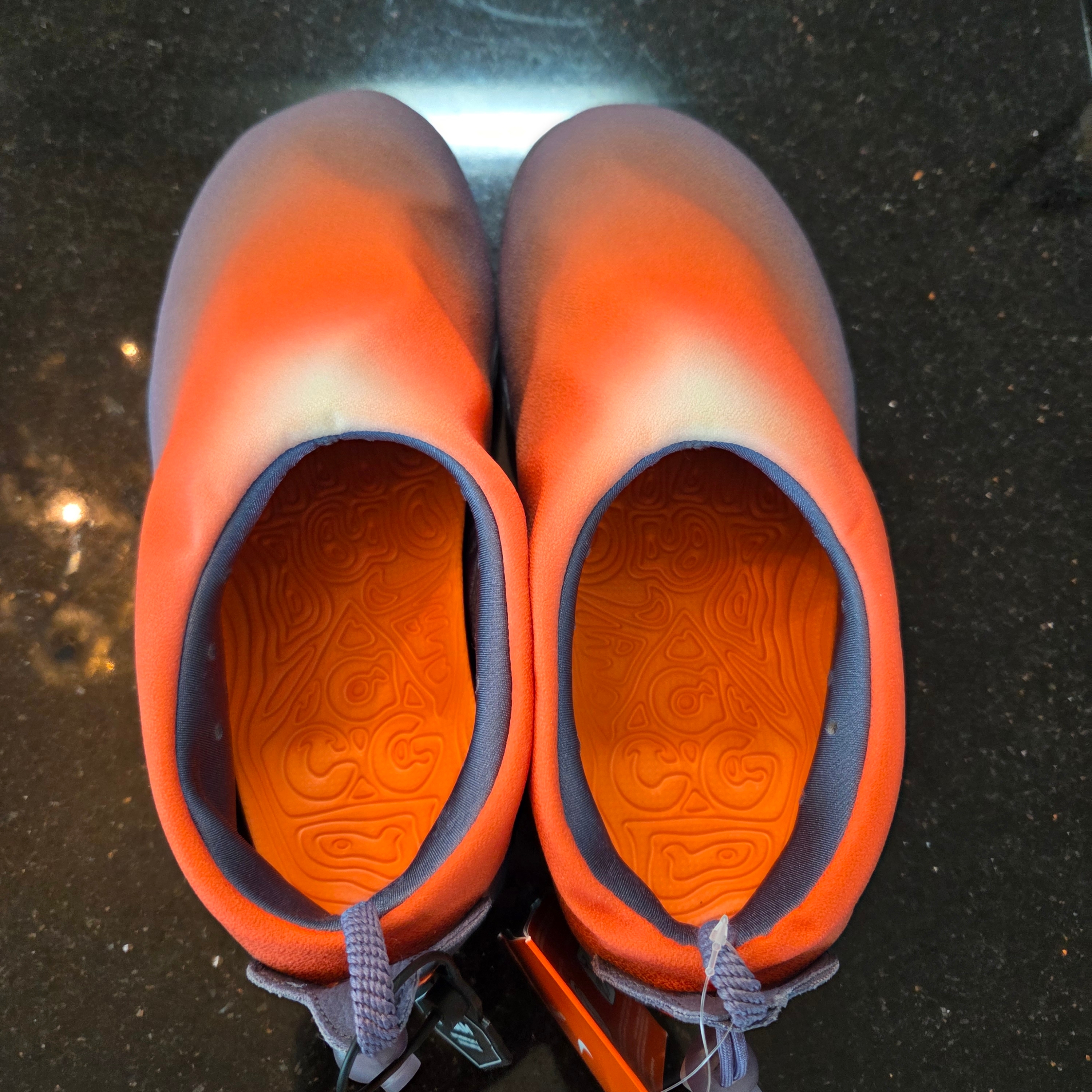 Nike ACG Moc Premium Daybreak Safety Orange 착용 스타일 - 2