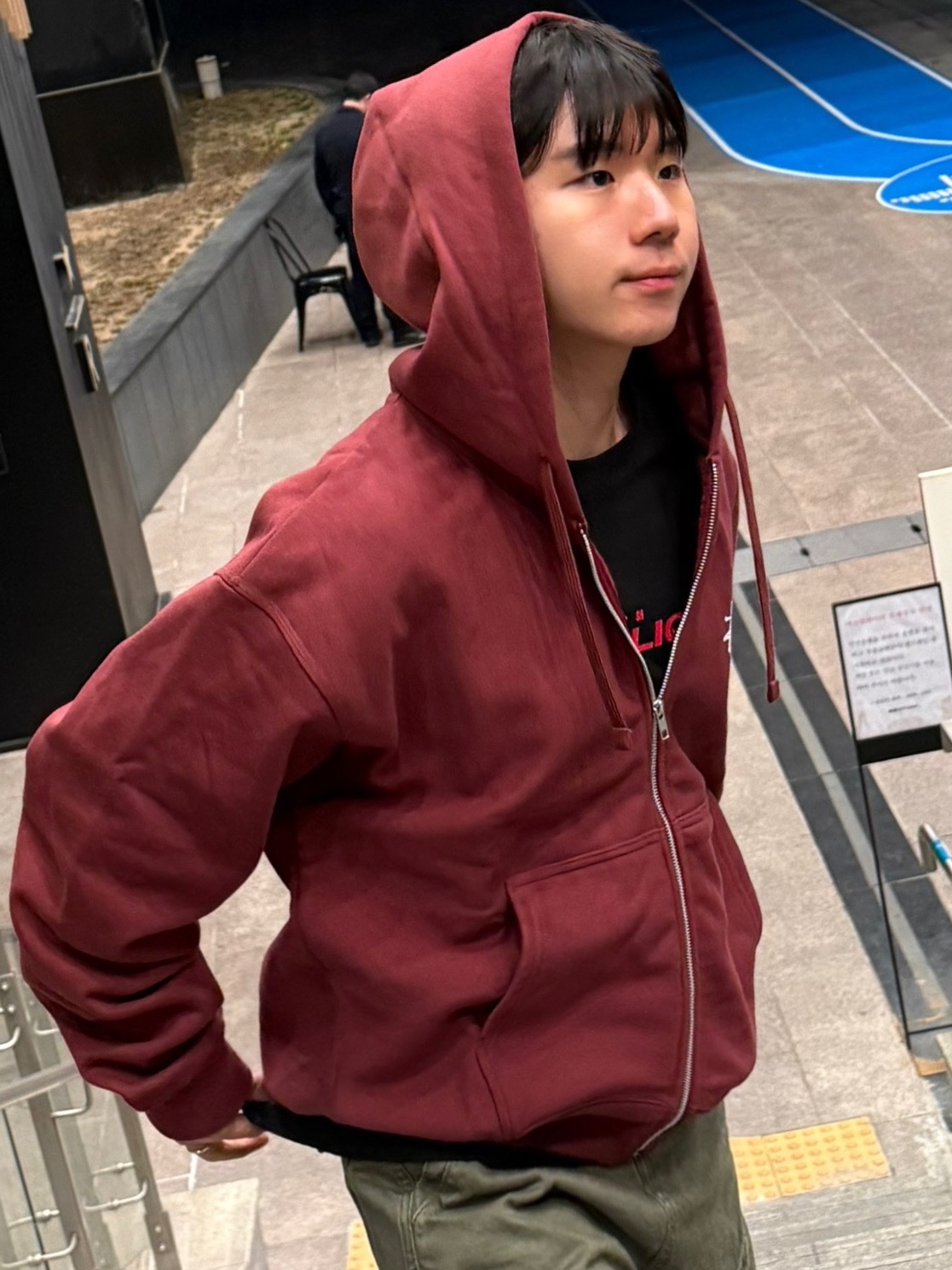 Stussy Basic Stussy Zip Hoodie Oxblood 2024 착용 스타일 - 2