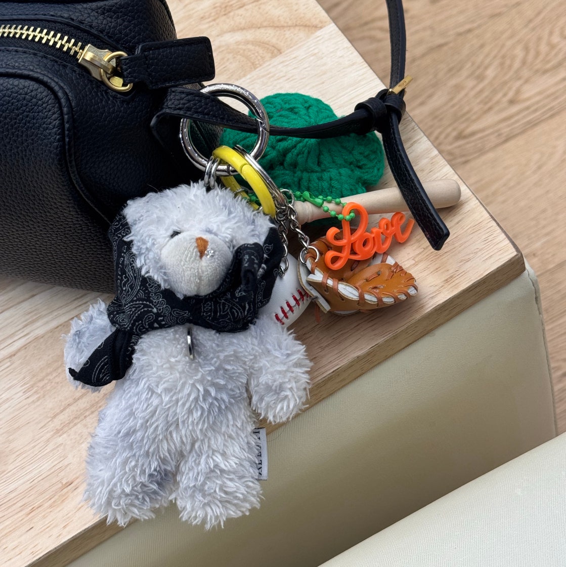 ☆人気☆【ALEXII】☆NEW BANDANA BEAR ALEXII】(韓国人気) NEW BANDANA BEAR KEY RING キーホルダー
