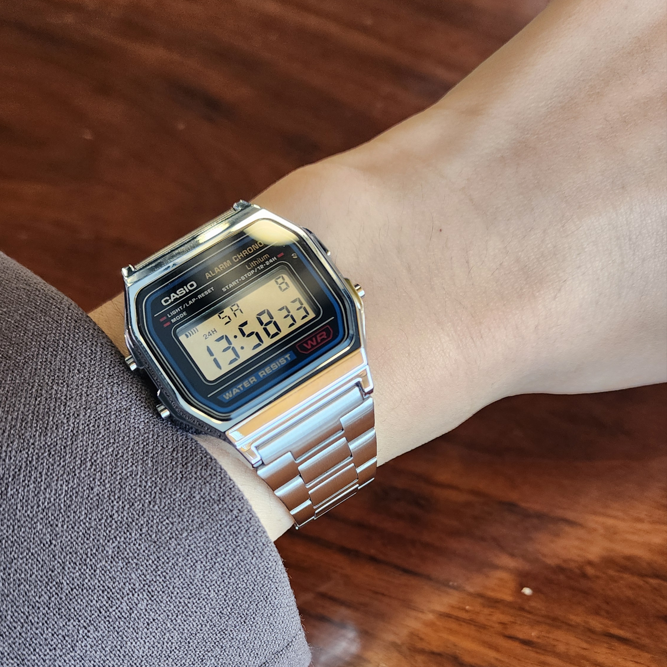 Casio A-158WA-1 착용 스타일