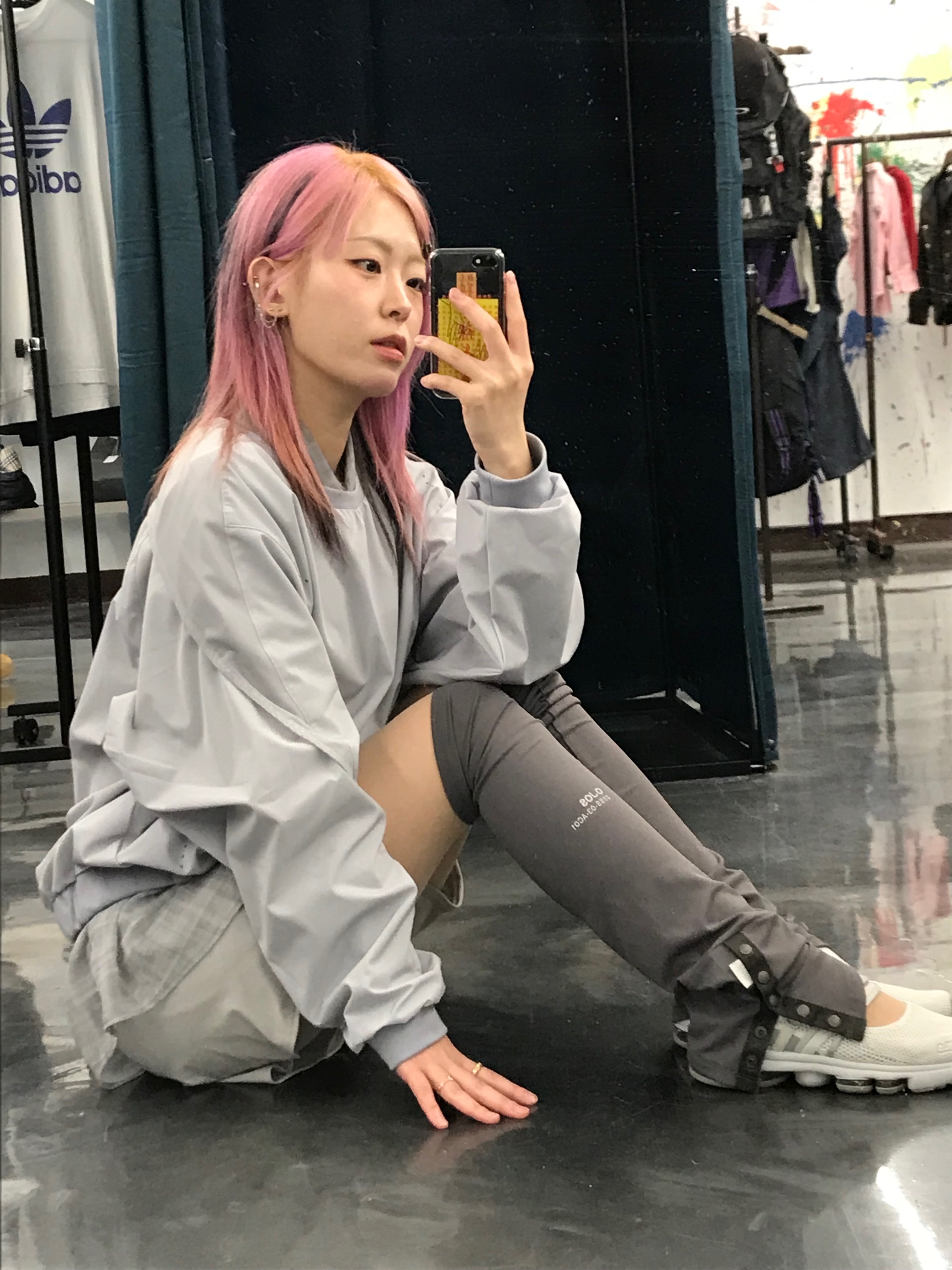 Fila x Ojos RGB Pier 3.0 MJ Grey, OJOS Button Slit Leg Warmer Stone Brown 착용 스타일 - 9