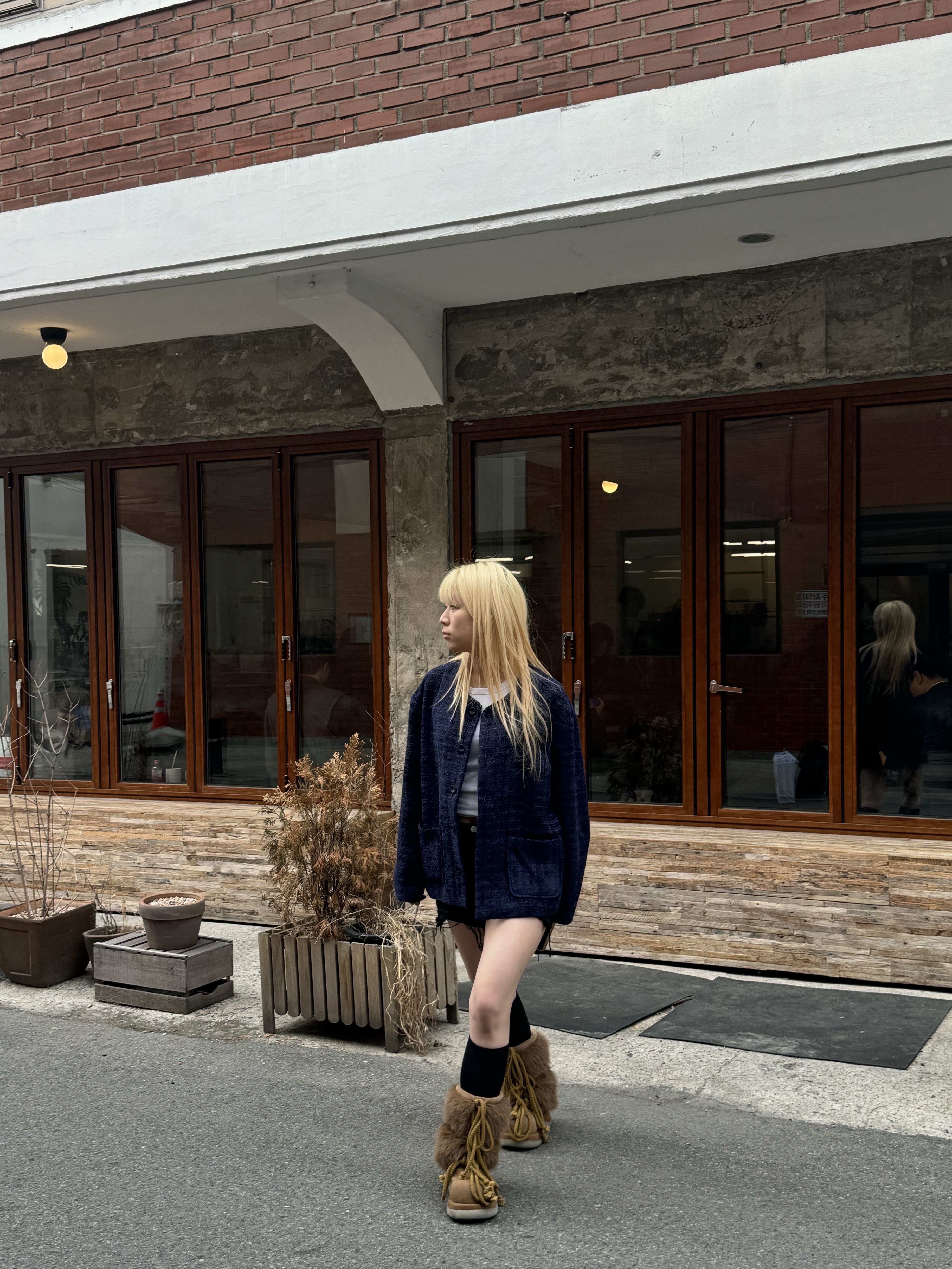 Hono Report Collarless  Cardigan Navy Tweed 착용 스타일 - 2
