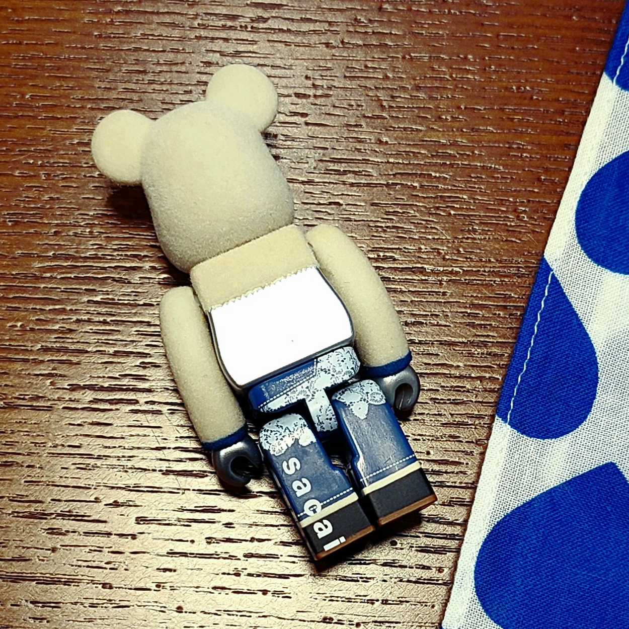 Bearbrick x Sacai 2017 Ver. 100% & 400% Set, Human Made Big Bandana #2 Navy 착용 스타일 - 3