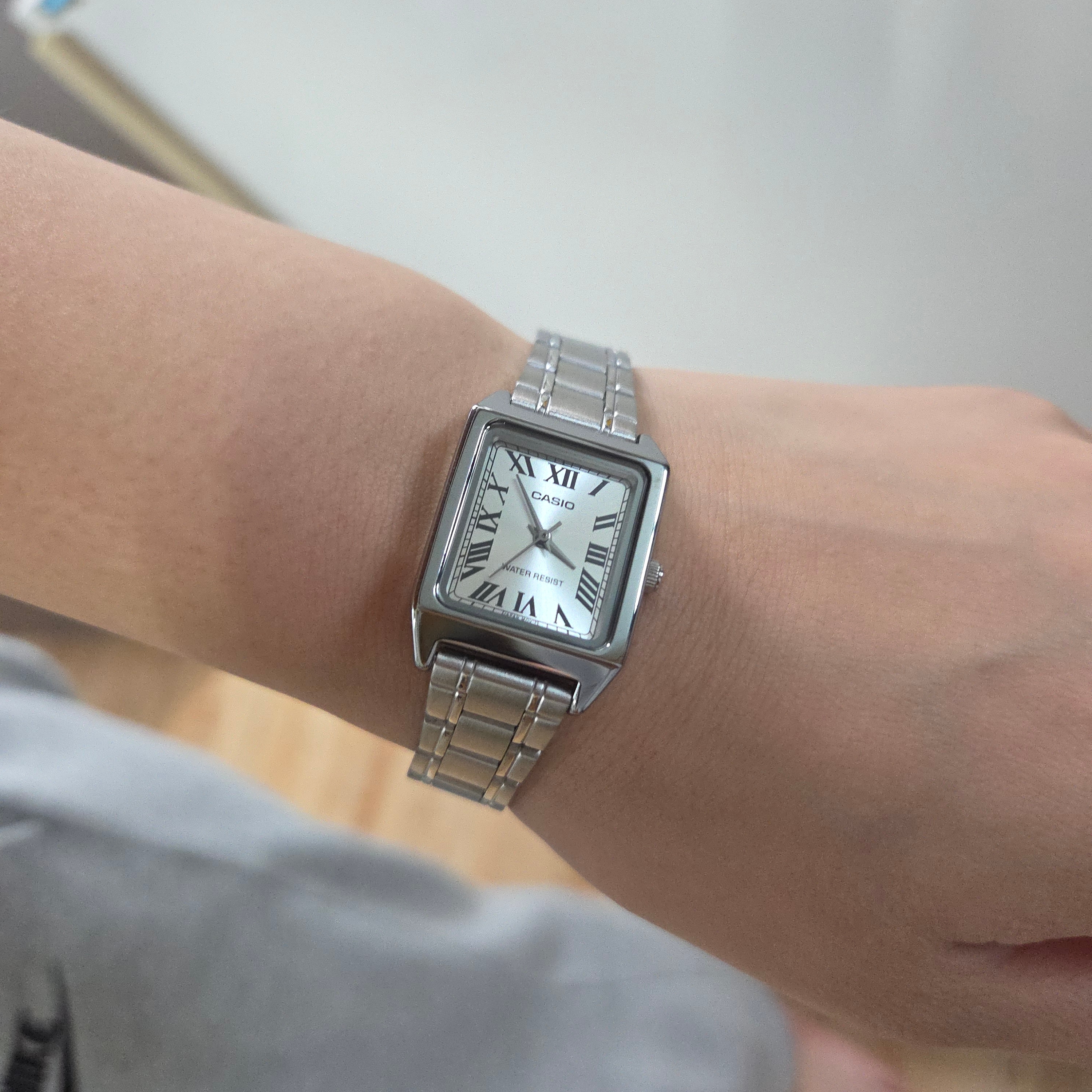 Casio LTP-V007D-7B 착용 스타일