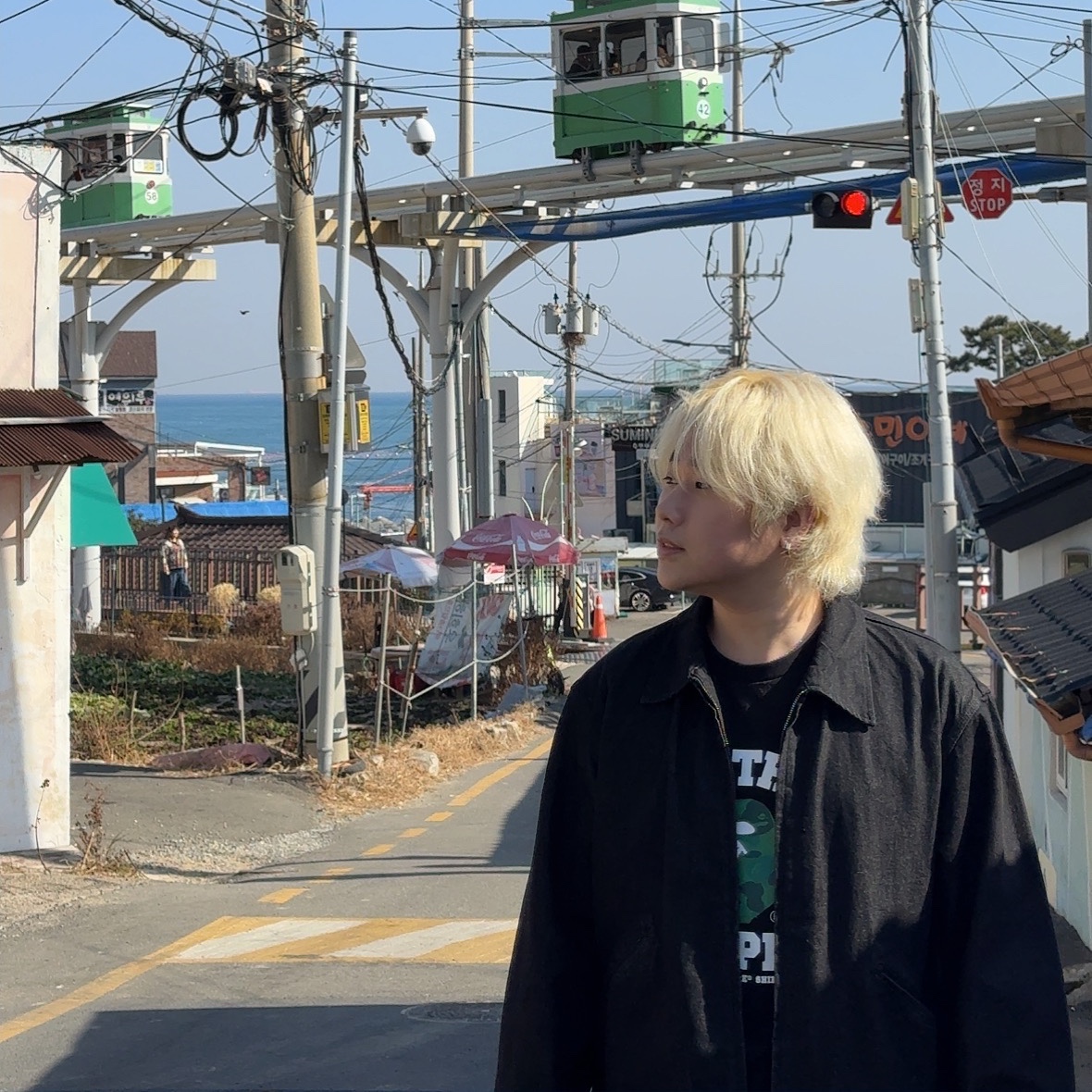 베이프 라인 퍼스트 카모 컬리지 티셔츠 블랙 그린 착용 스타일 - 1