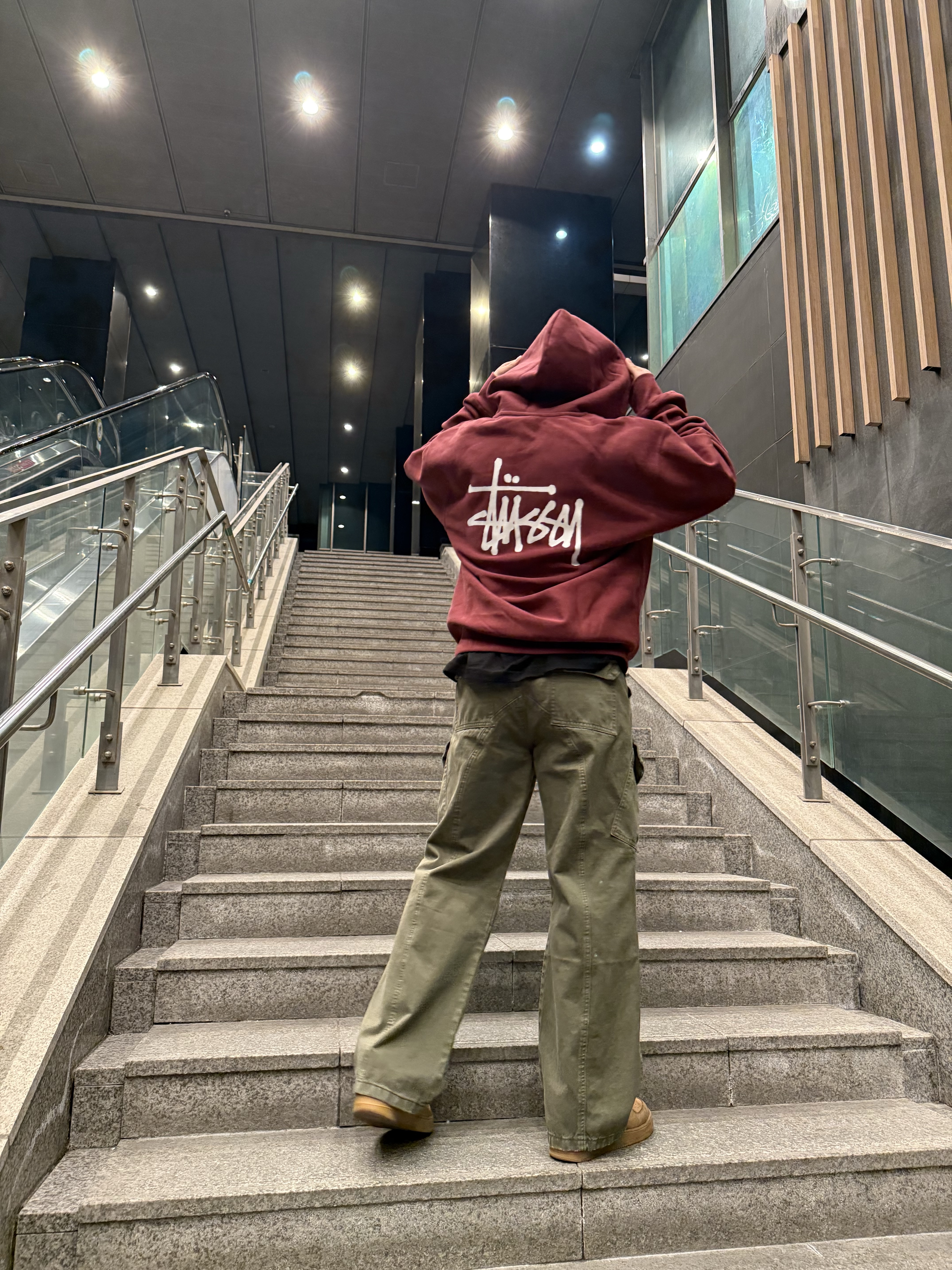 Stussy Basic Stussy Zip Hoodie Oxblood 2024 착용 스타일 - 1