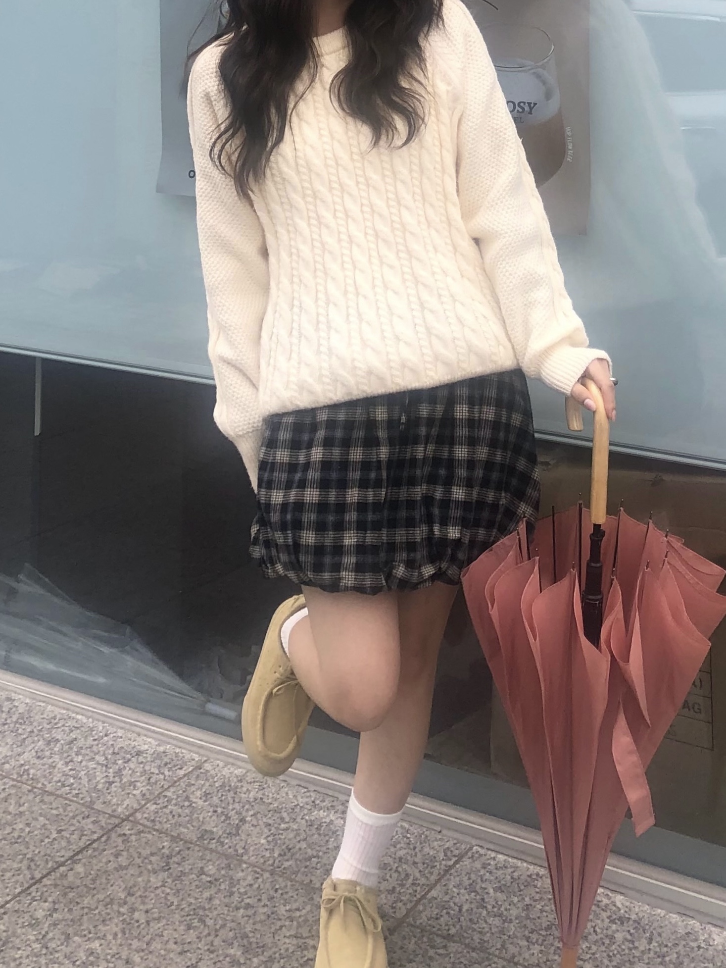 Vans Carver Low Sand Beige 착용 스타일 - 3