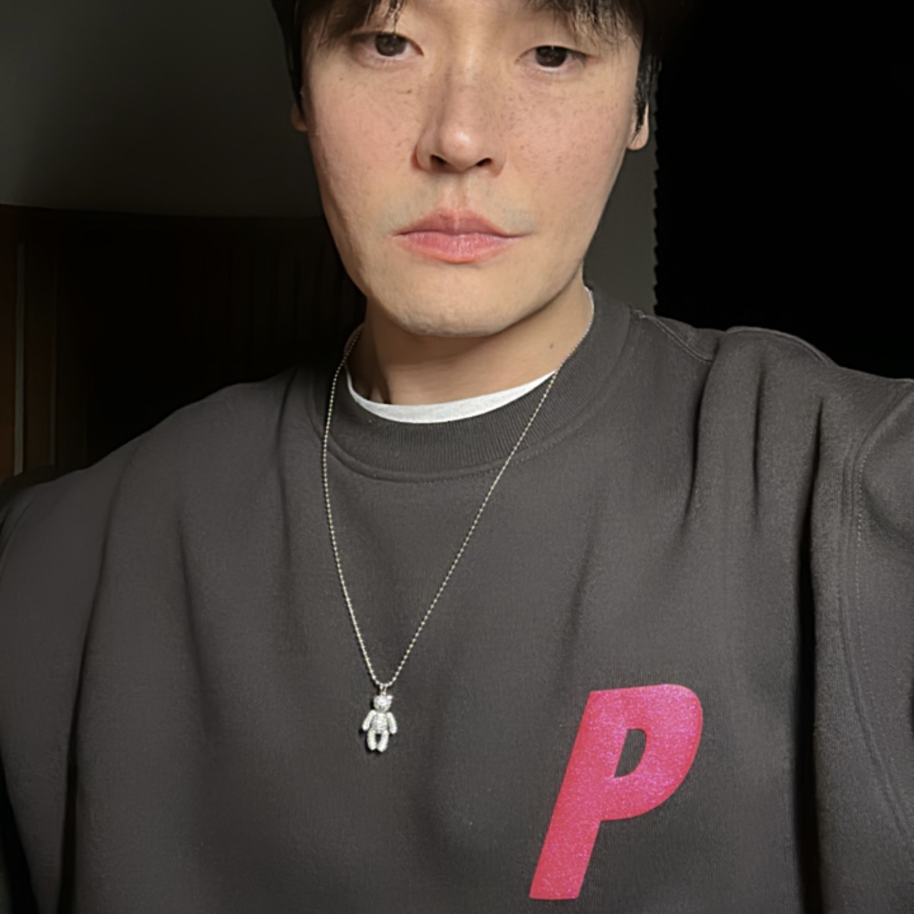 팔라스 P3 글리터 크루 블랙 - 24FW 착용 스타일