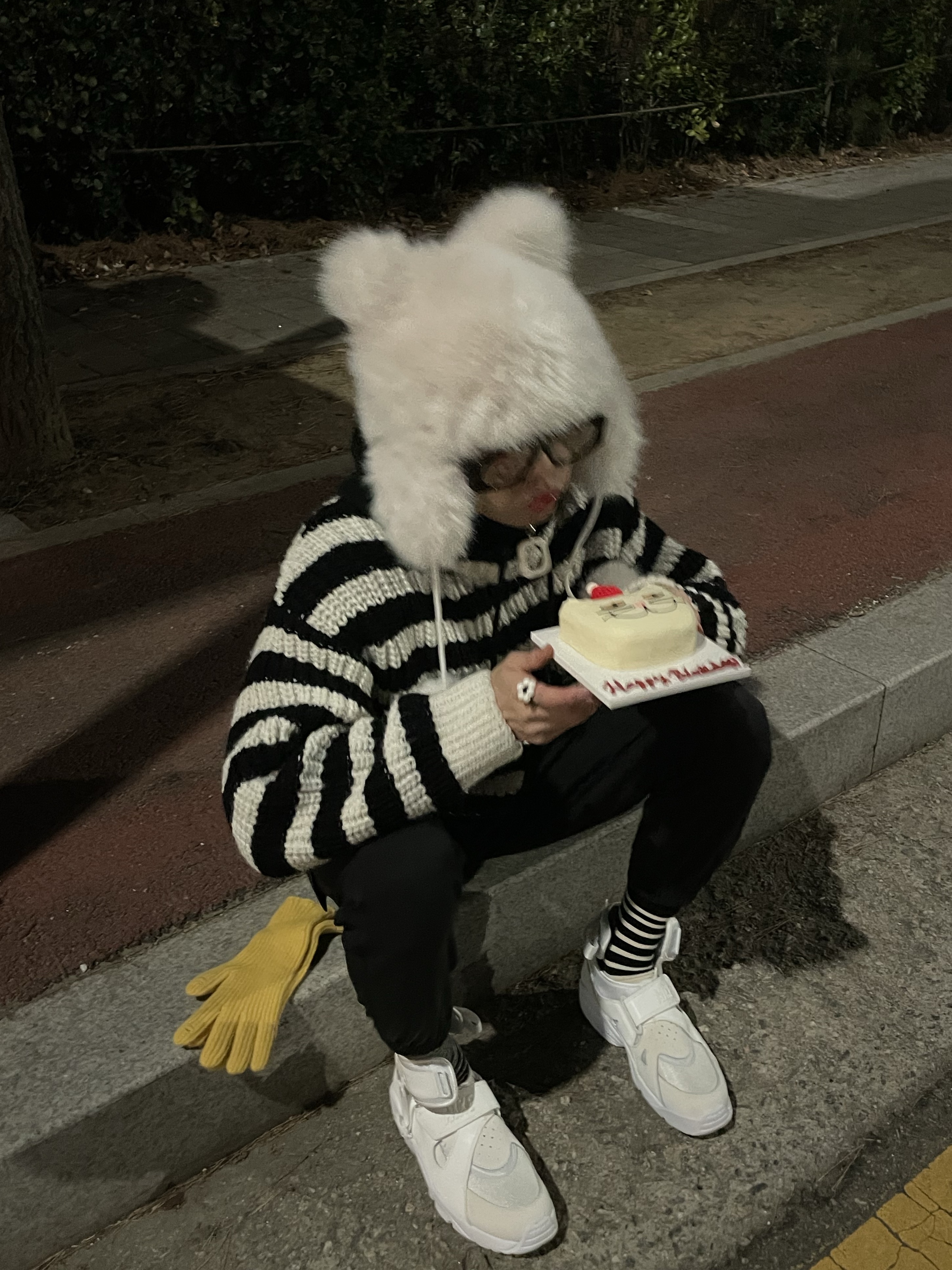 Nike x Comme des Garcons Homme Plus Air Carnivore White 착용 스타일
