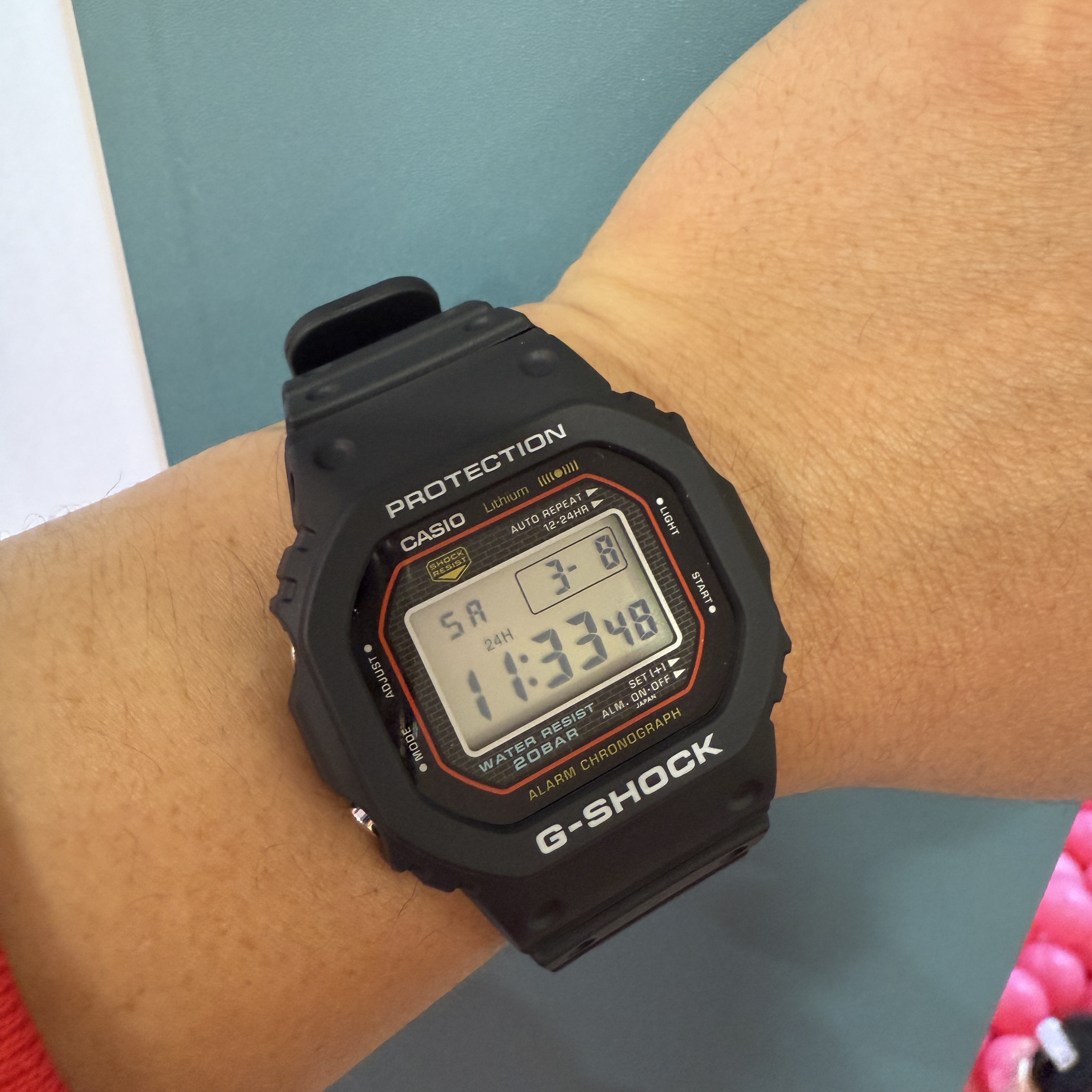 Casio G-Shock DW-5000R-1A 착용 스타일