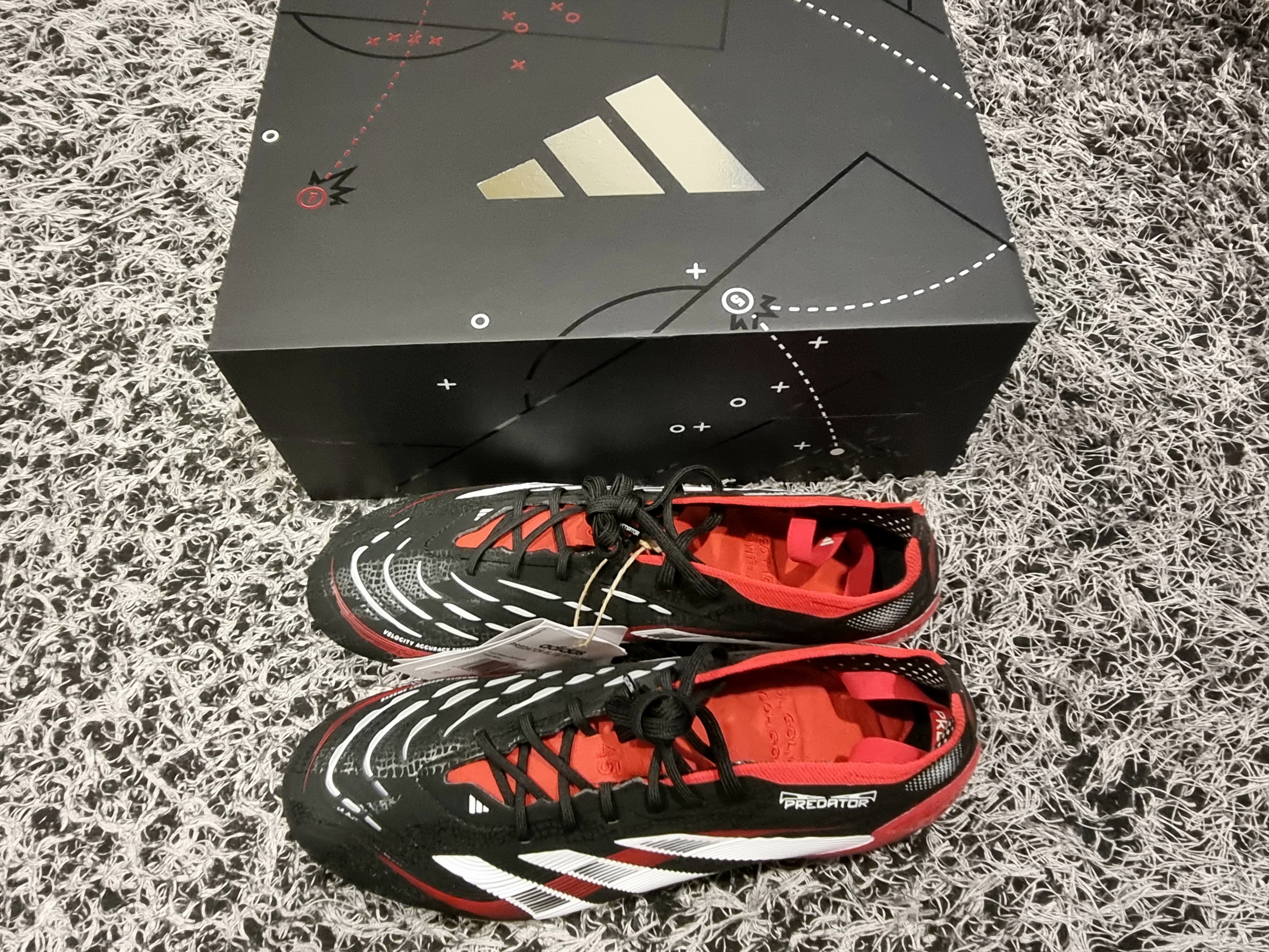 Adidas Predator Elite Foldover Tongue Firm Ground BWR Cleats Core Black Cloud White 착용 스타일 - 7