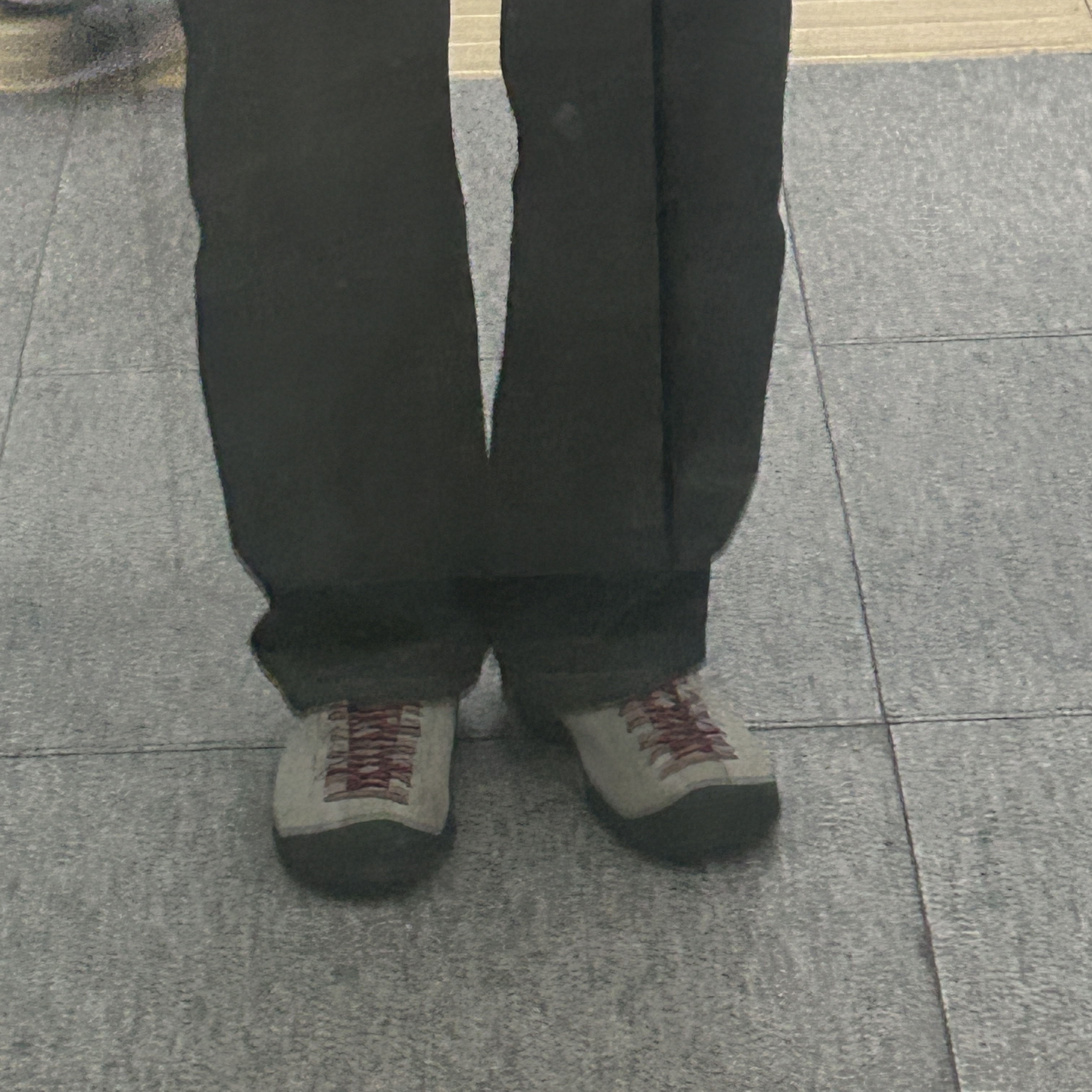 Keen Jasper Suede Sneakers Silver Mink 착용 스타일