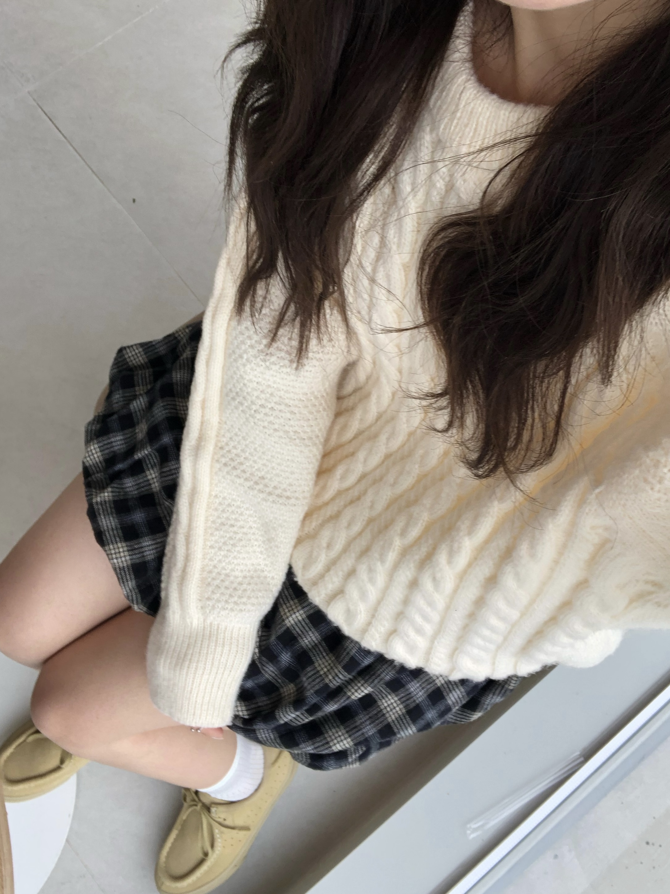 Vans Carver Low Sand Beige 착용 스타일 - 2