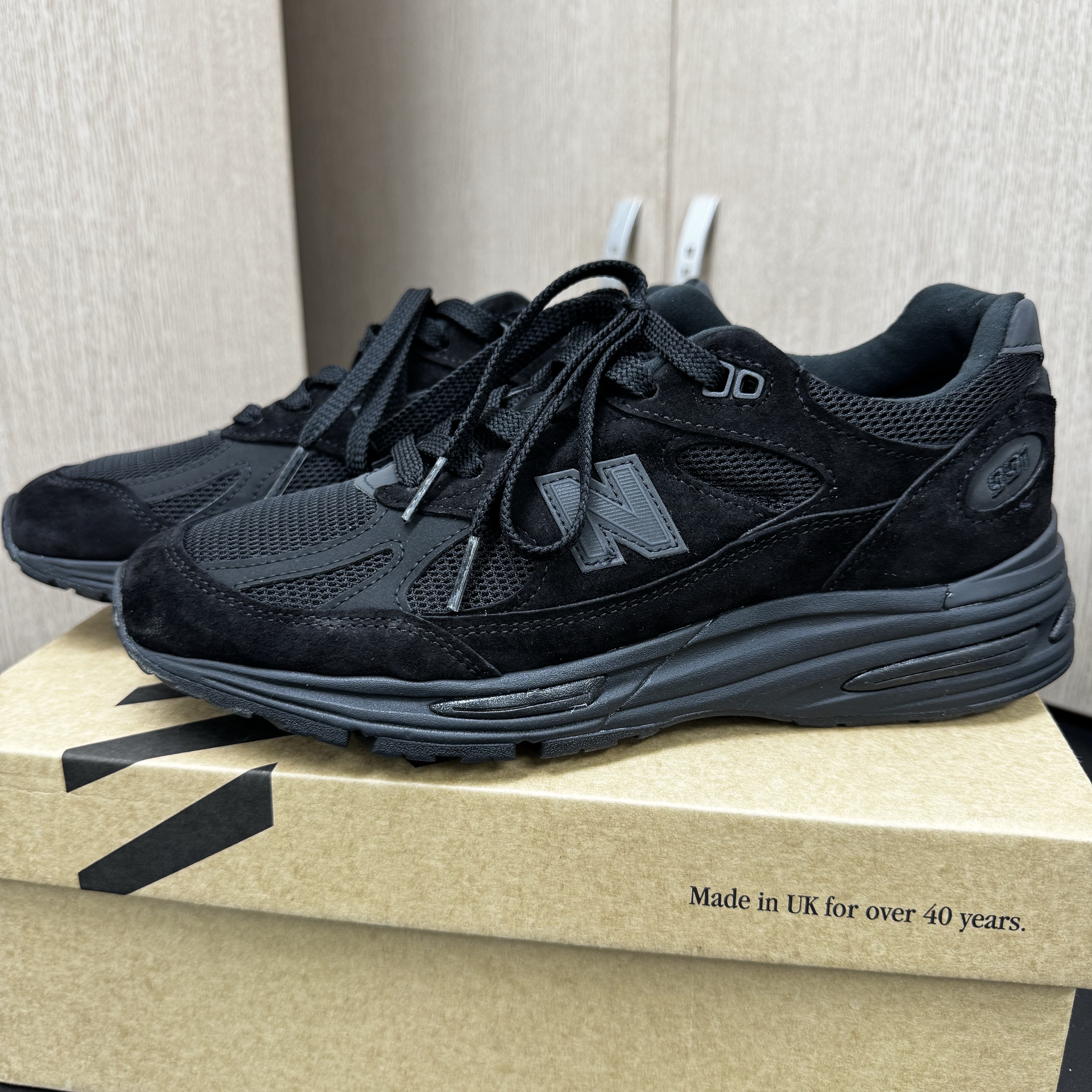 뉴발란스 991v2 메이드 인 UK 블랙 그레이 착용 스타일