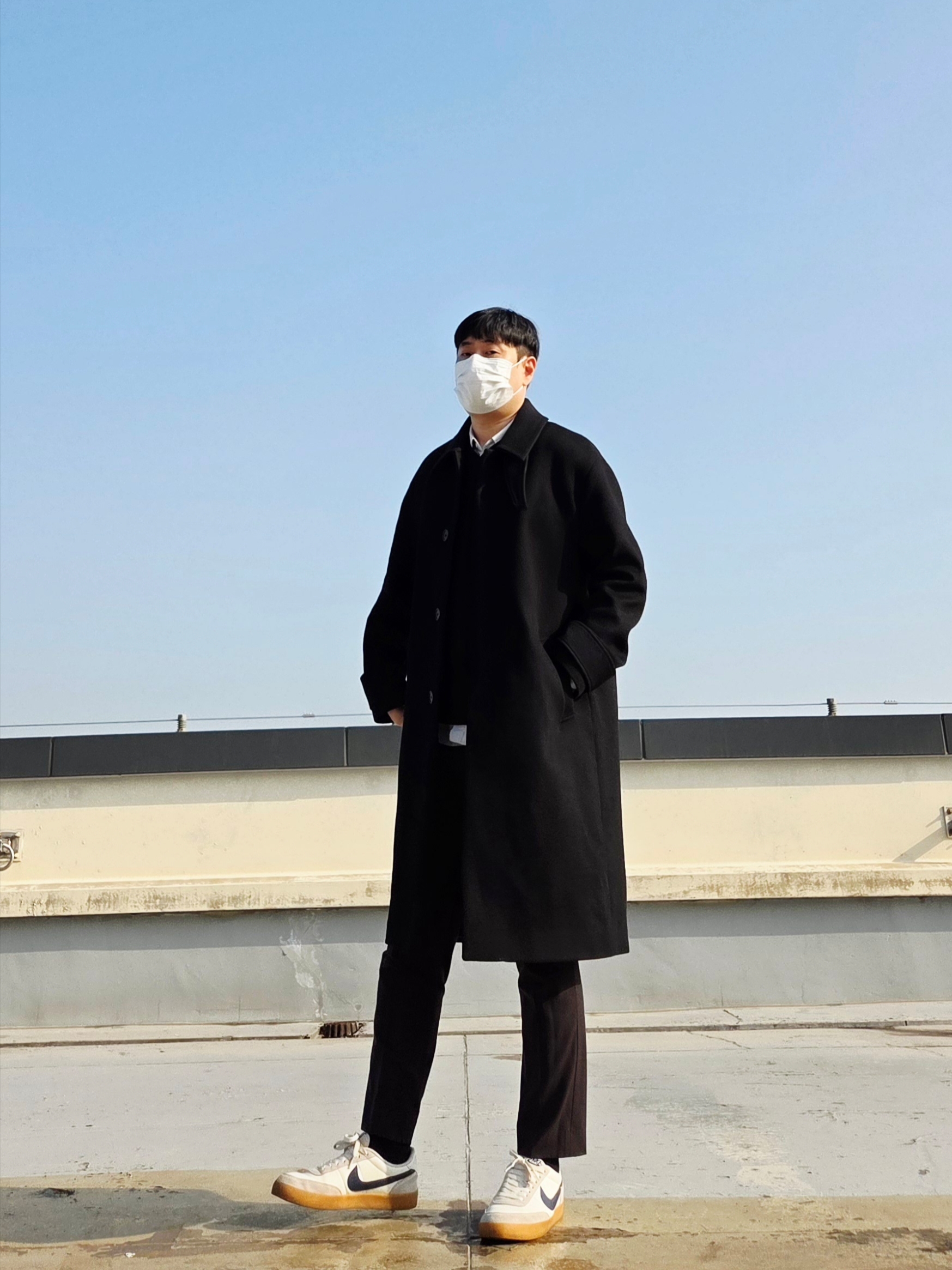 Nike x J.Crew Killshot 2 Sail Midnight Navy, OJOS Paneled Crop Shell Jacket Black 착용 스타일 - 2