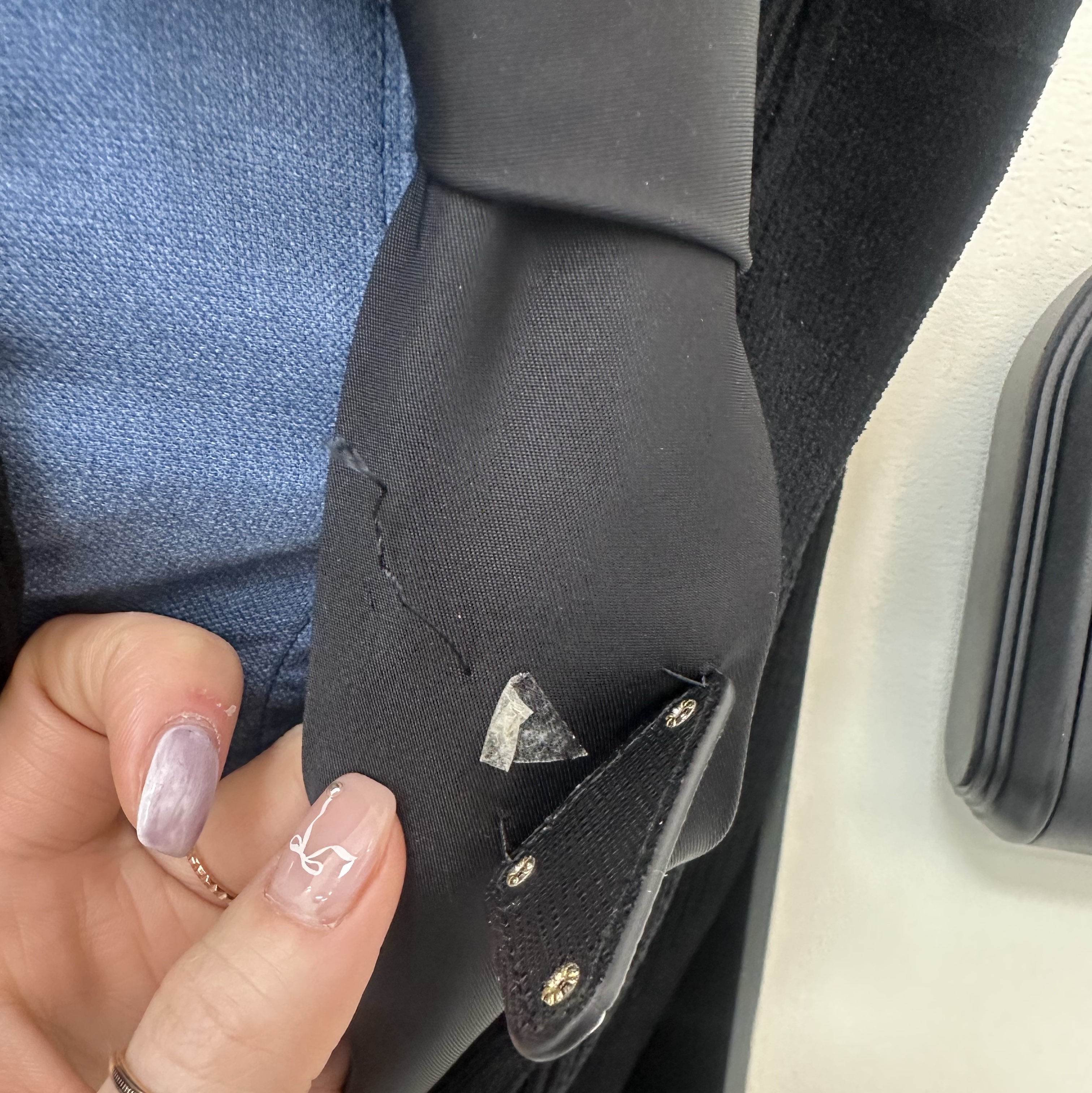 Prada Re-Nylon Gabardine Tie Black 착용 스타일