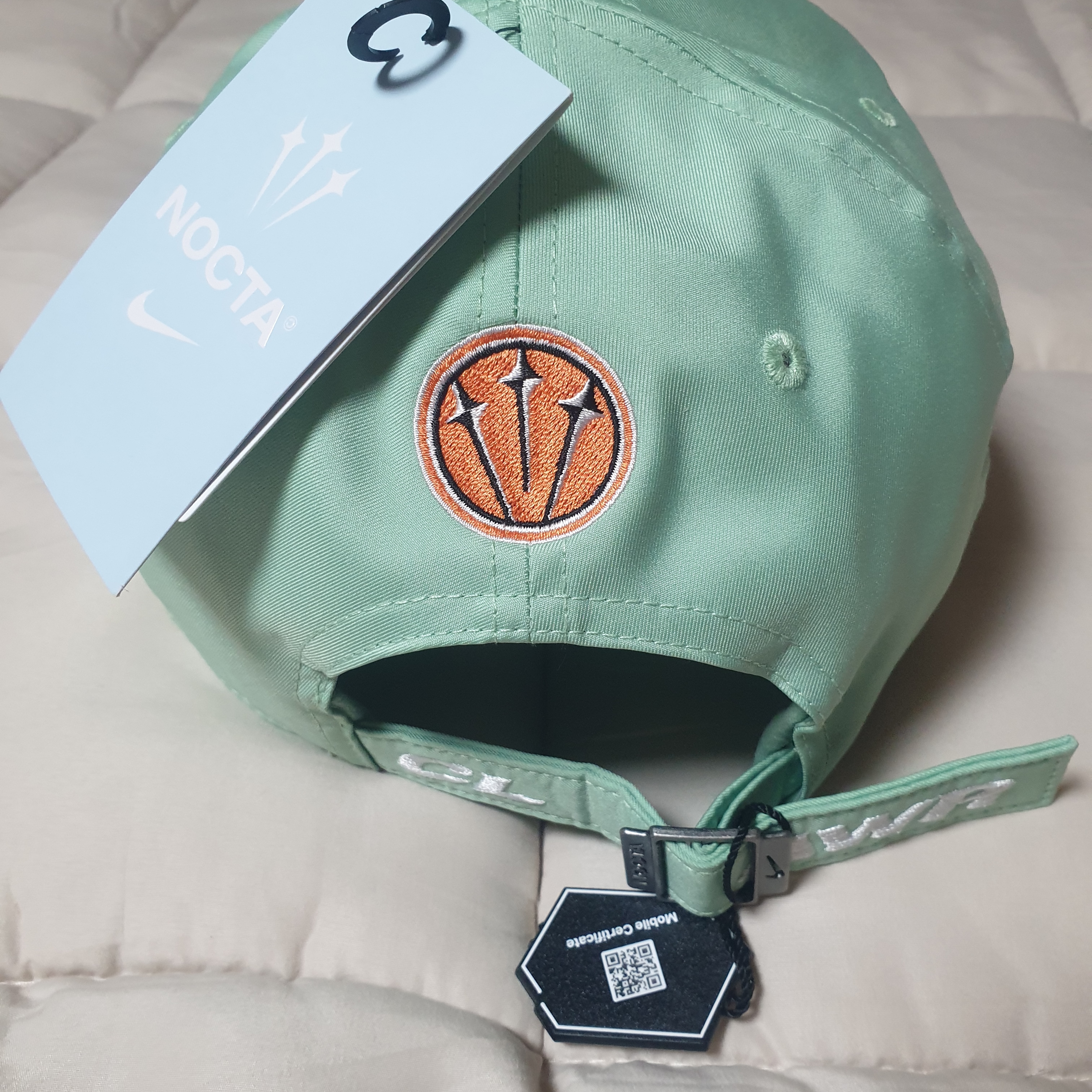 Nike x Drake Nocta x Kar L'Art De L'Automobile Drx Hat Enamel Green 착용 스타일 - 3