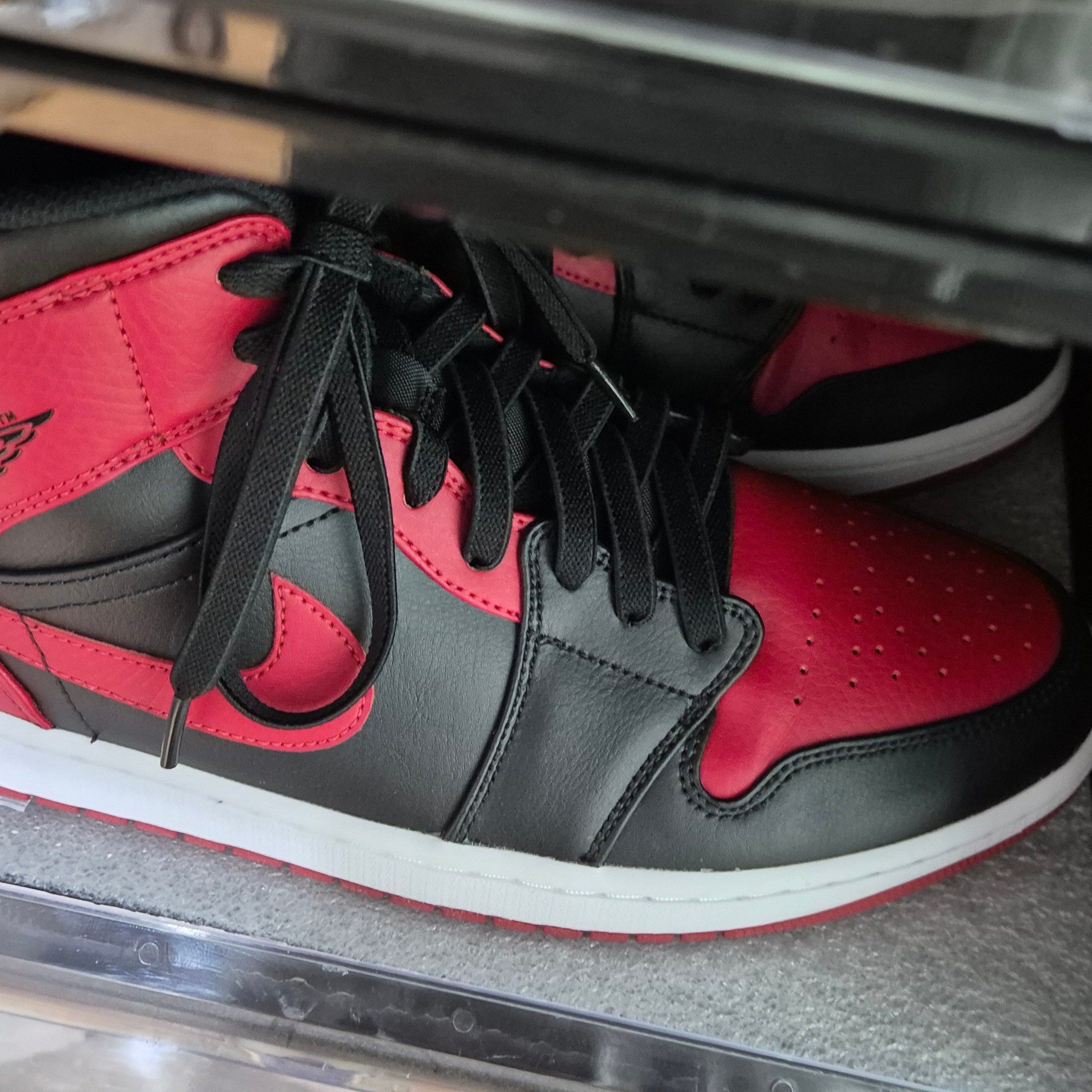 Jordan 1 Mid Bred Banned 2020 착용 스타일