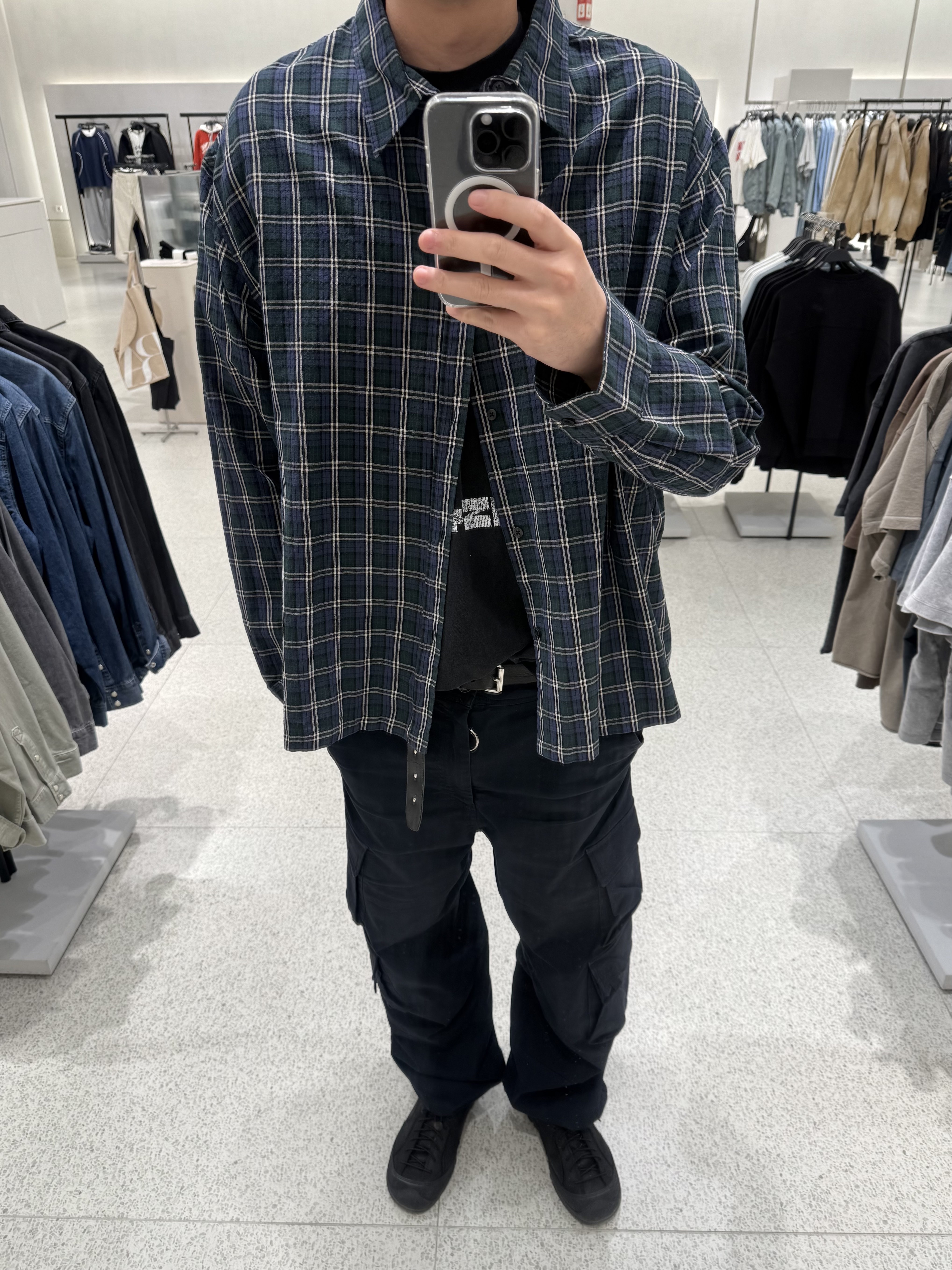 Keen Jasper Rocks SP Sneakers Black 착용 스타일
