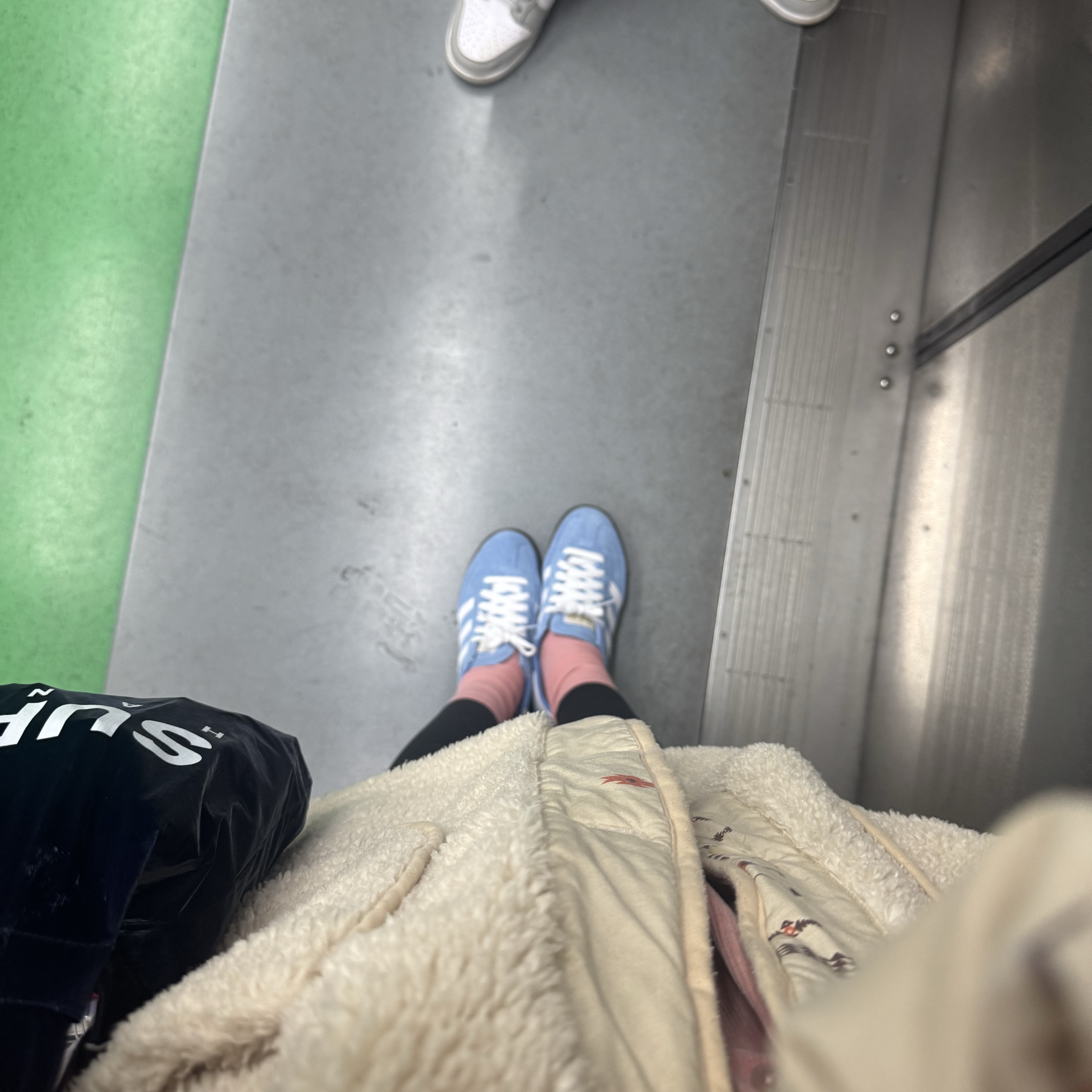Adidas Spezial Handball Light Blue 착용 스타일