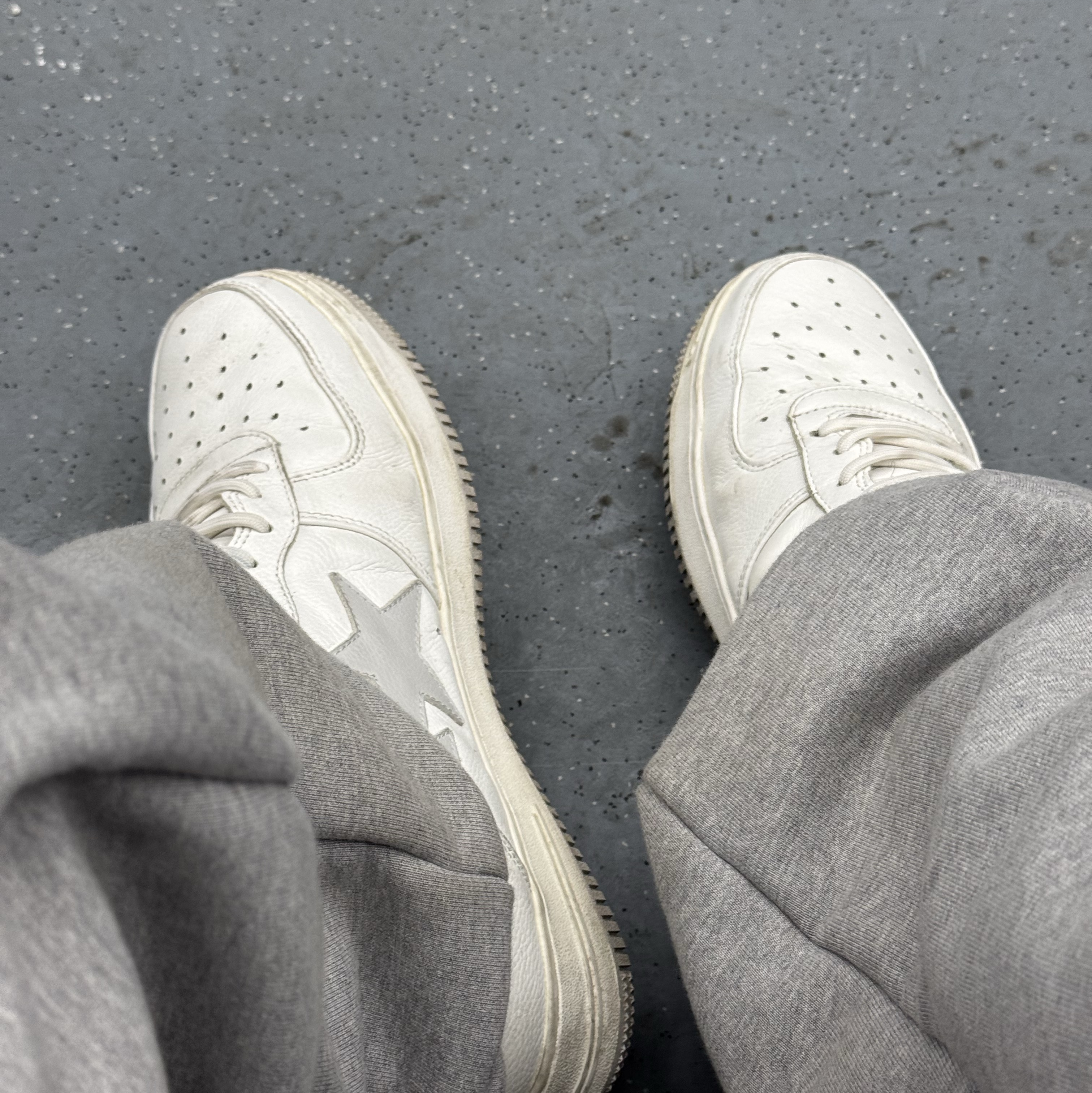 BAPE x JJJJound Bape Sta Low White Light Grey 착용 스타일