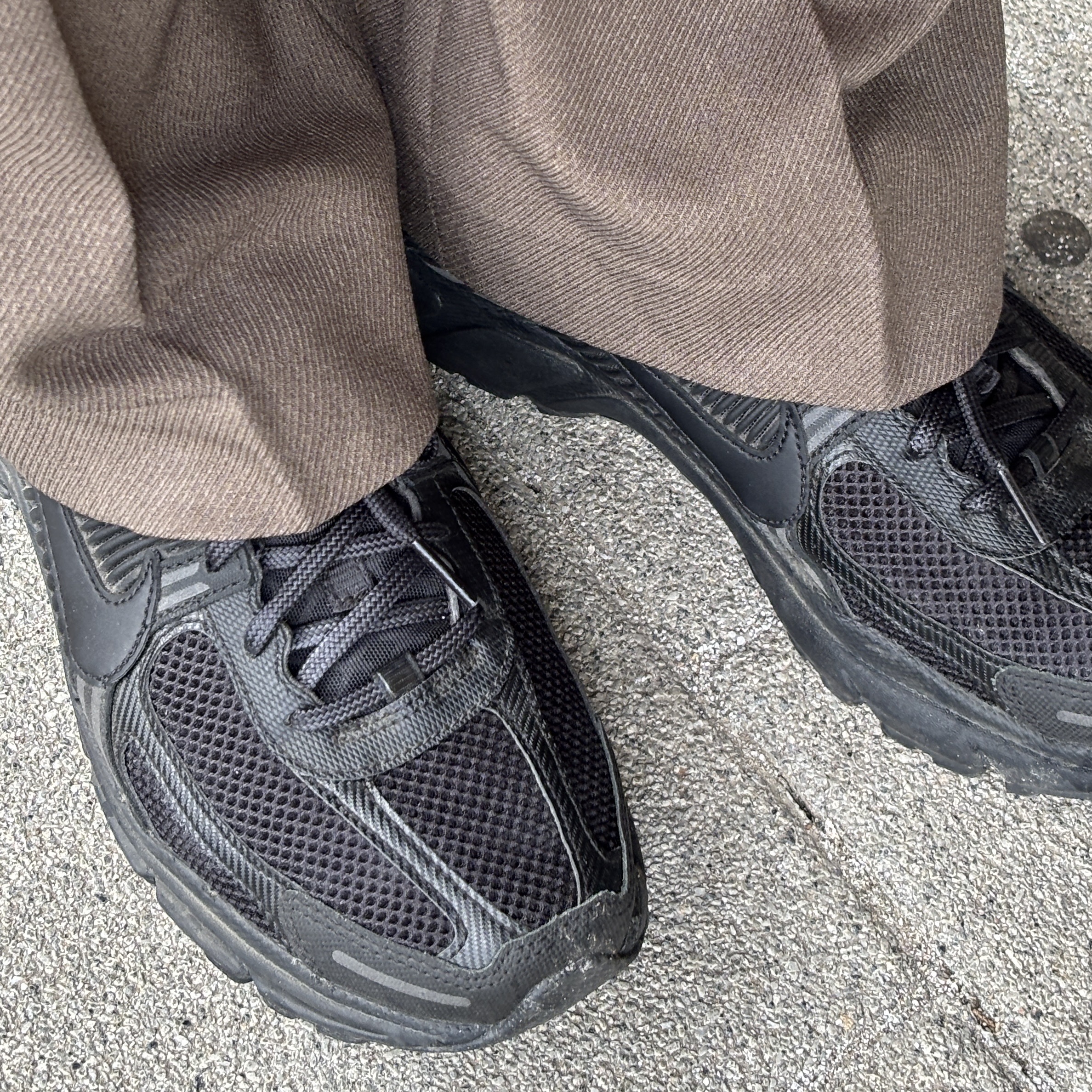 Nike Zoom Vomero 5 SP Black 착용 스타일 - 4