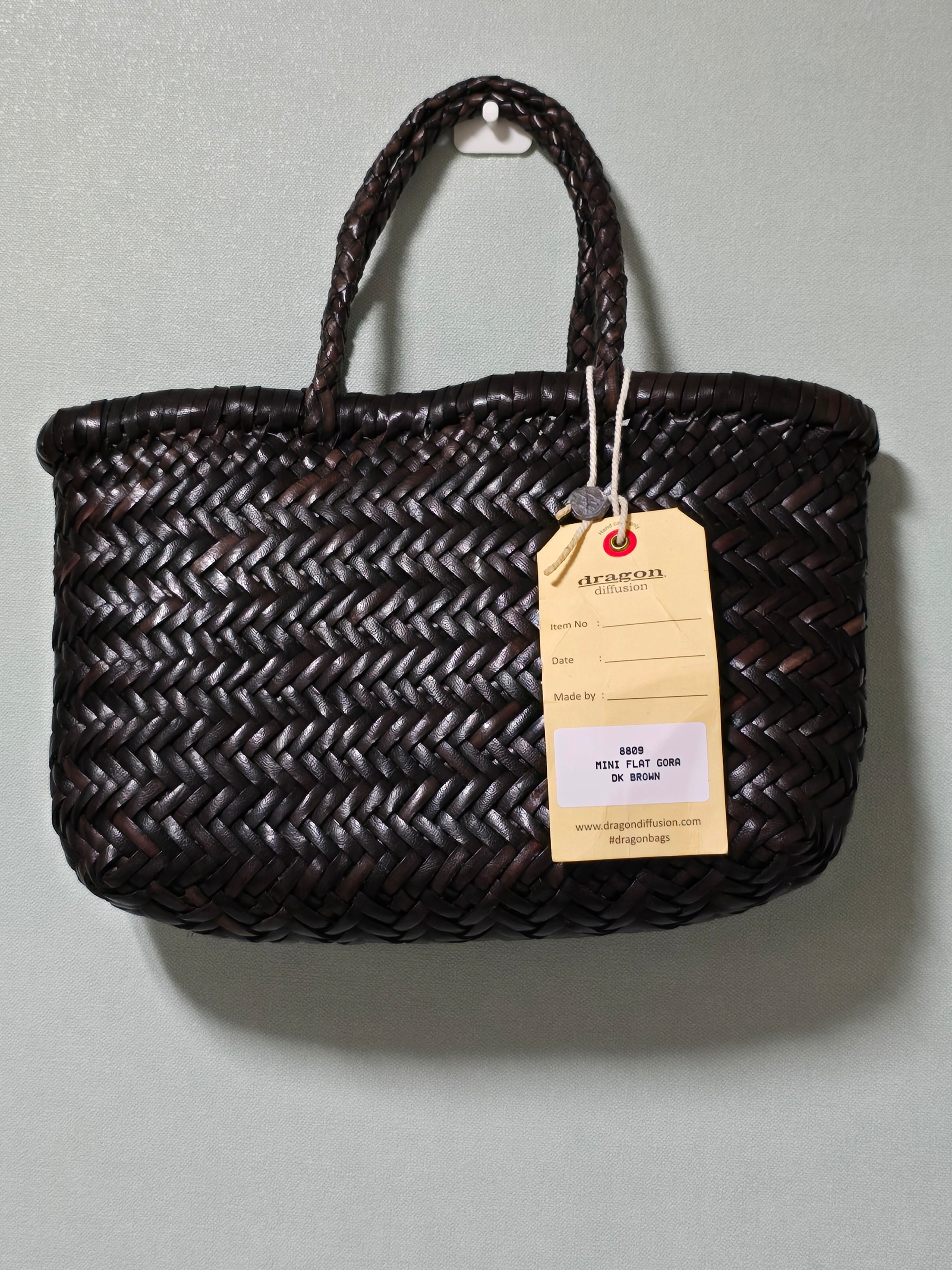 Dragon Diffusion Mini Flat Gora Dark Brown 착용 스타일