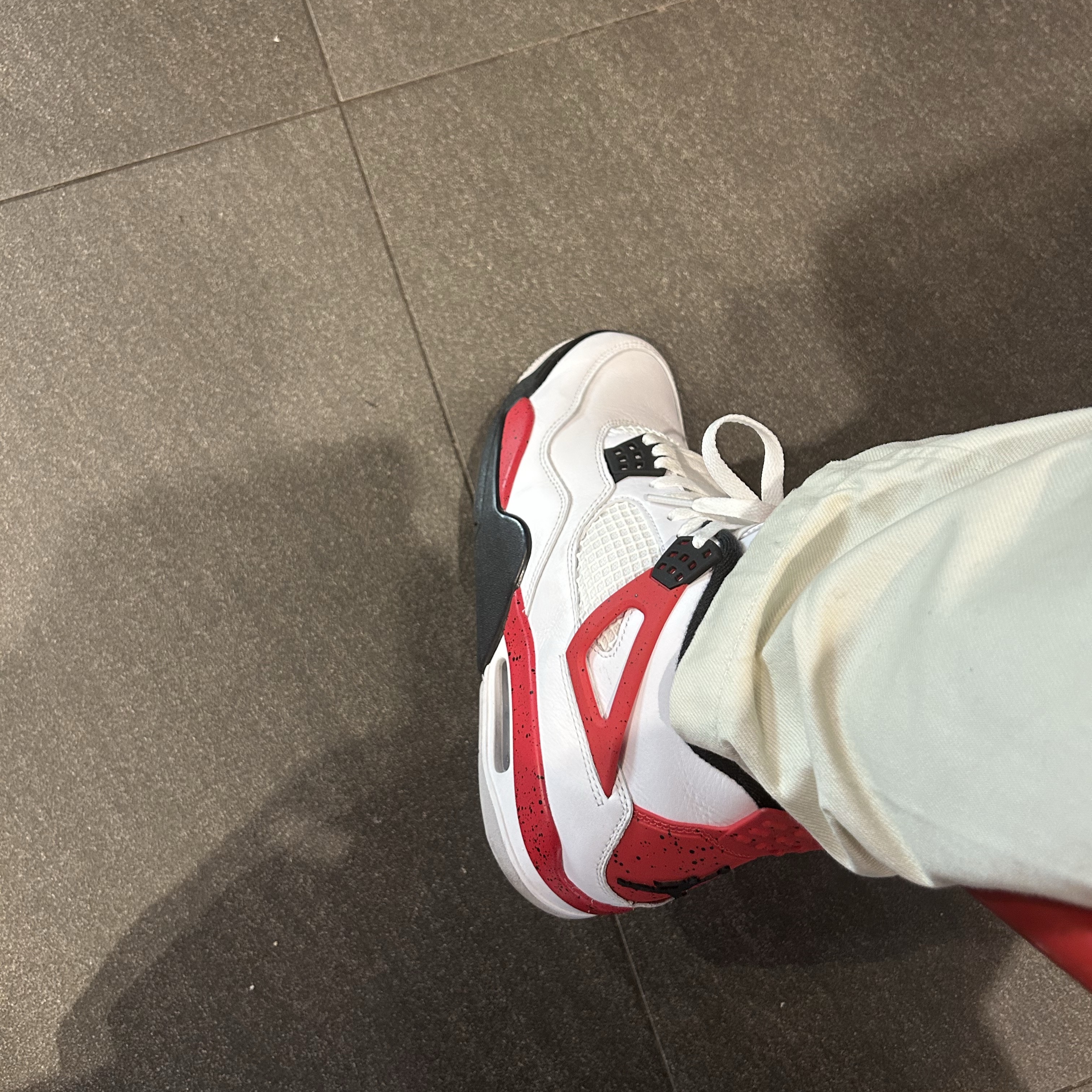 Jordan 4 Retro Red Cement 착용 스타일