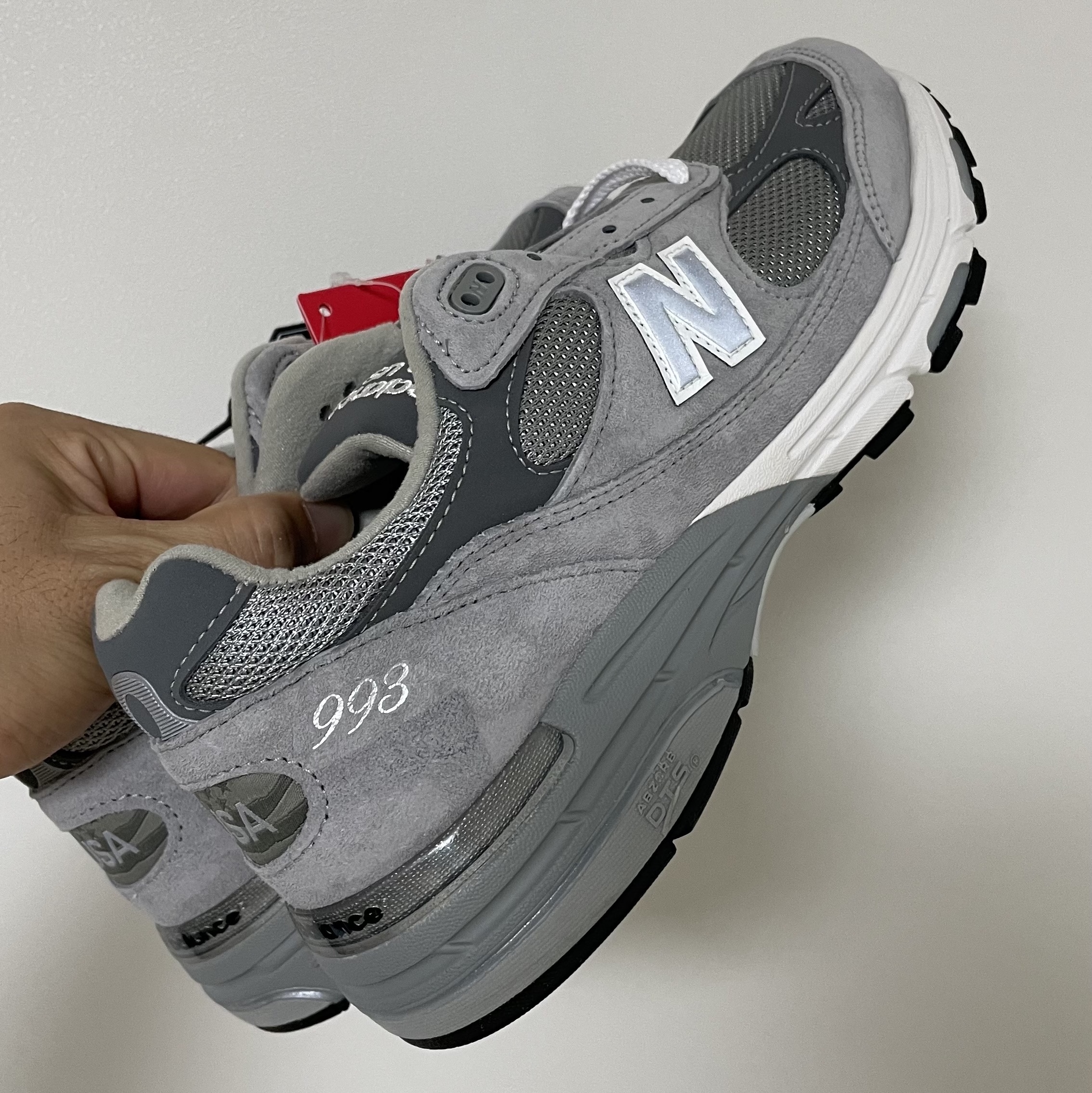 New Balance 993 Made in USA Grey - D Standard 착용 스타일